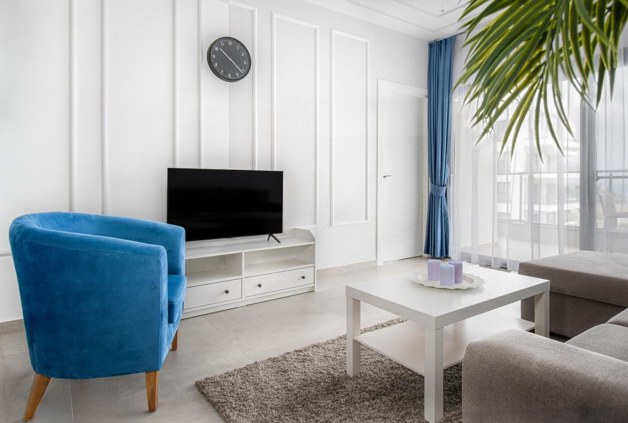 Caesar Blue Seaside Luxury Gastria