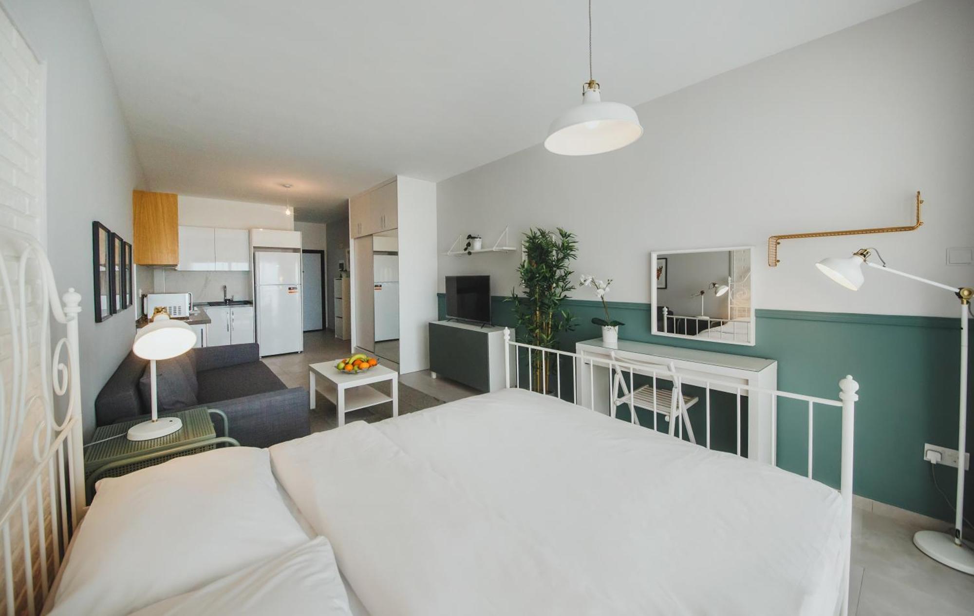 Caesar Blue Seaside Luxury * Gastria
