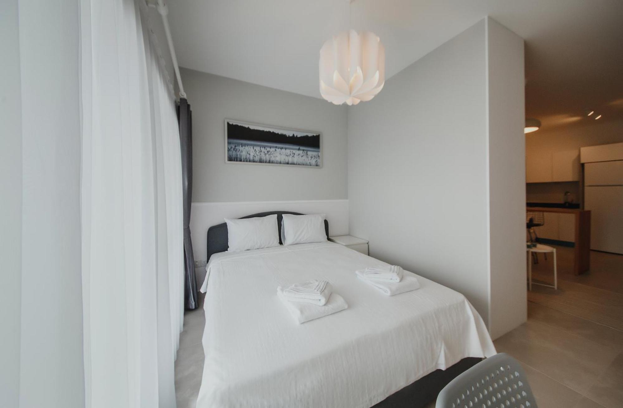 Caesar Blue Seaside Luxury Apartamento Gastria