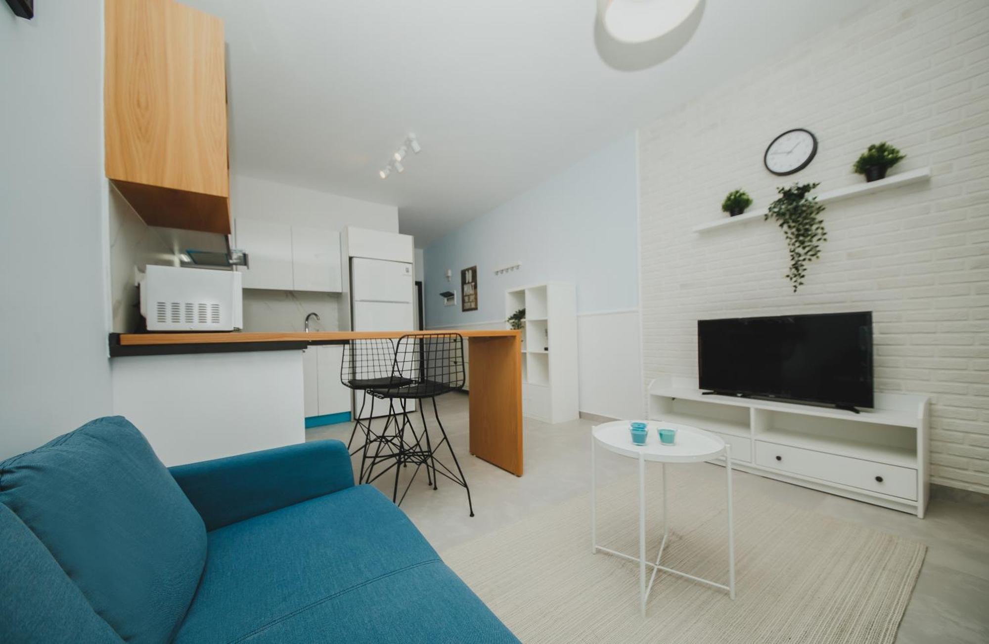 Caesar Blue Seaside Luxury *