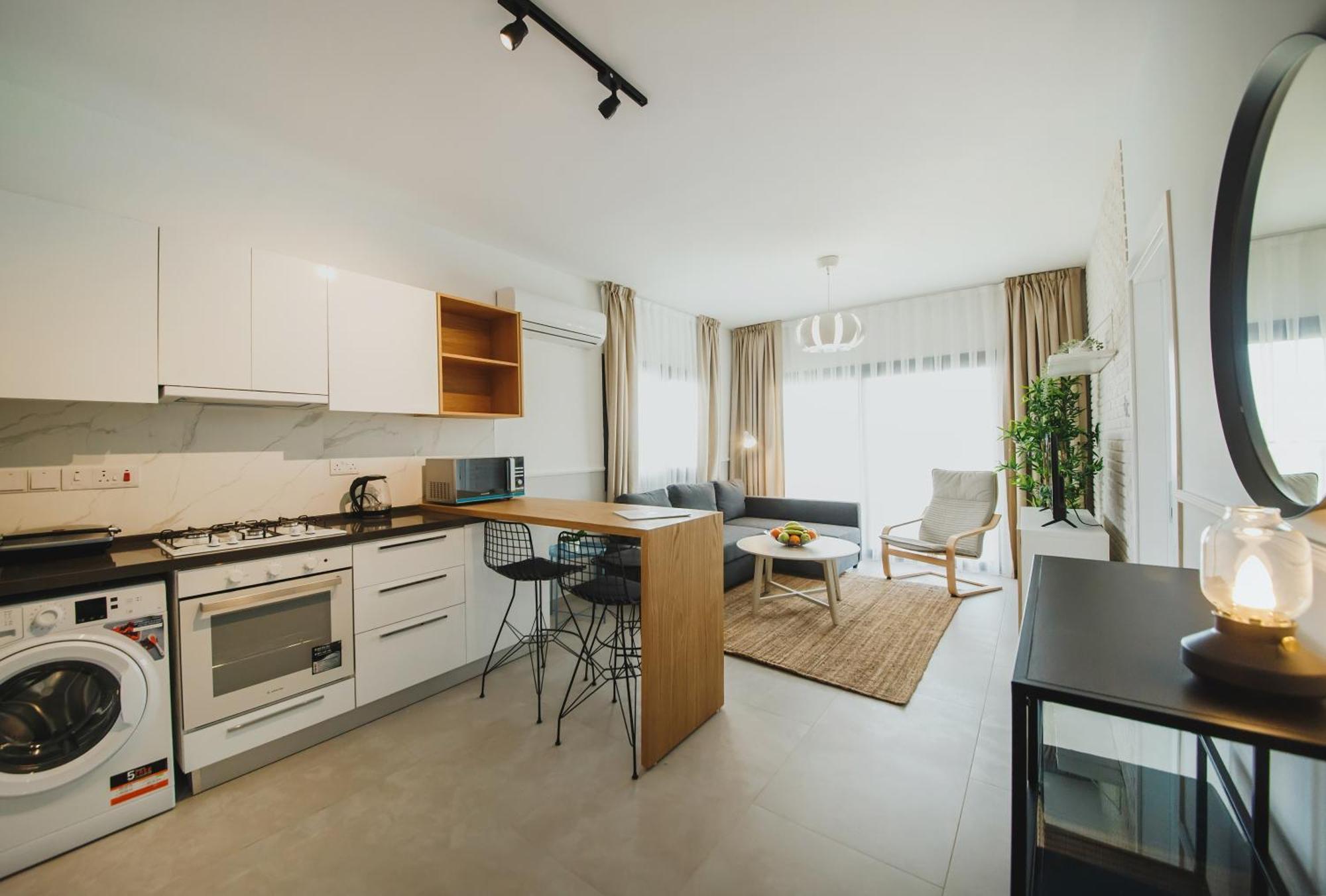 Caesar Blue Seaside Luxury *