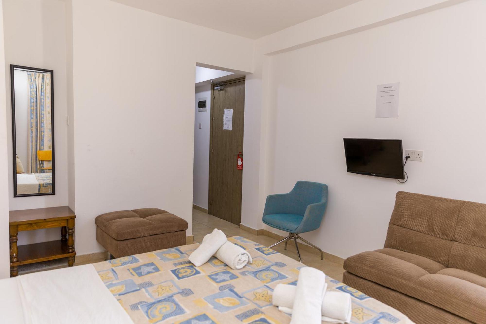 Alecos Aparthotel 3*