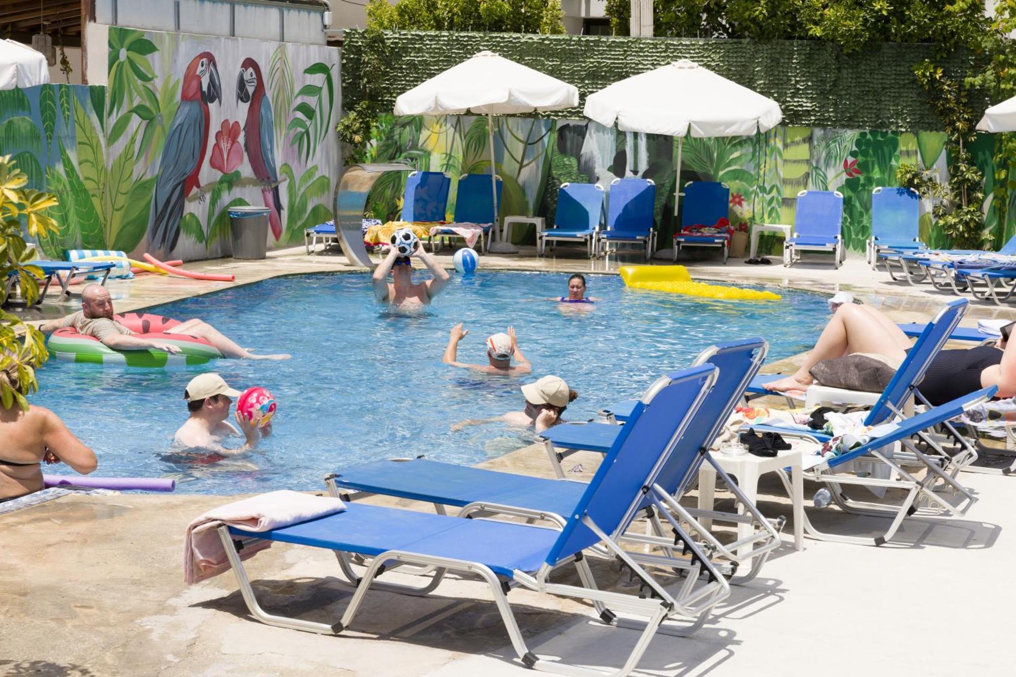 Aparthotel Alecos