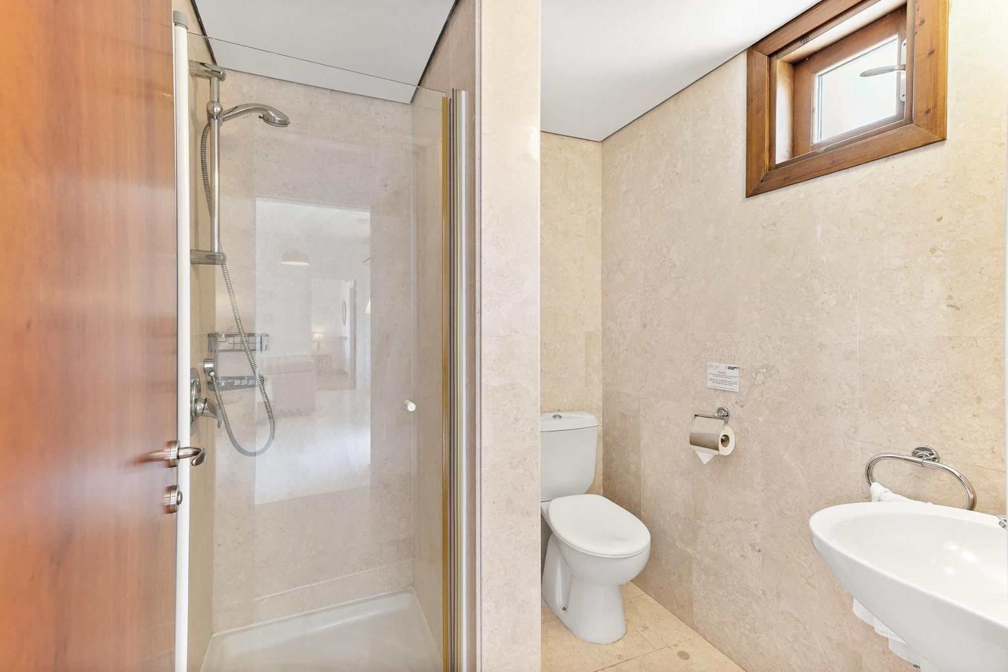 Apartment 2 Bedroom Chloe With Communal Pool, Aphrodite Hills