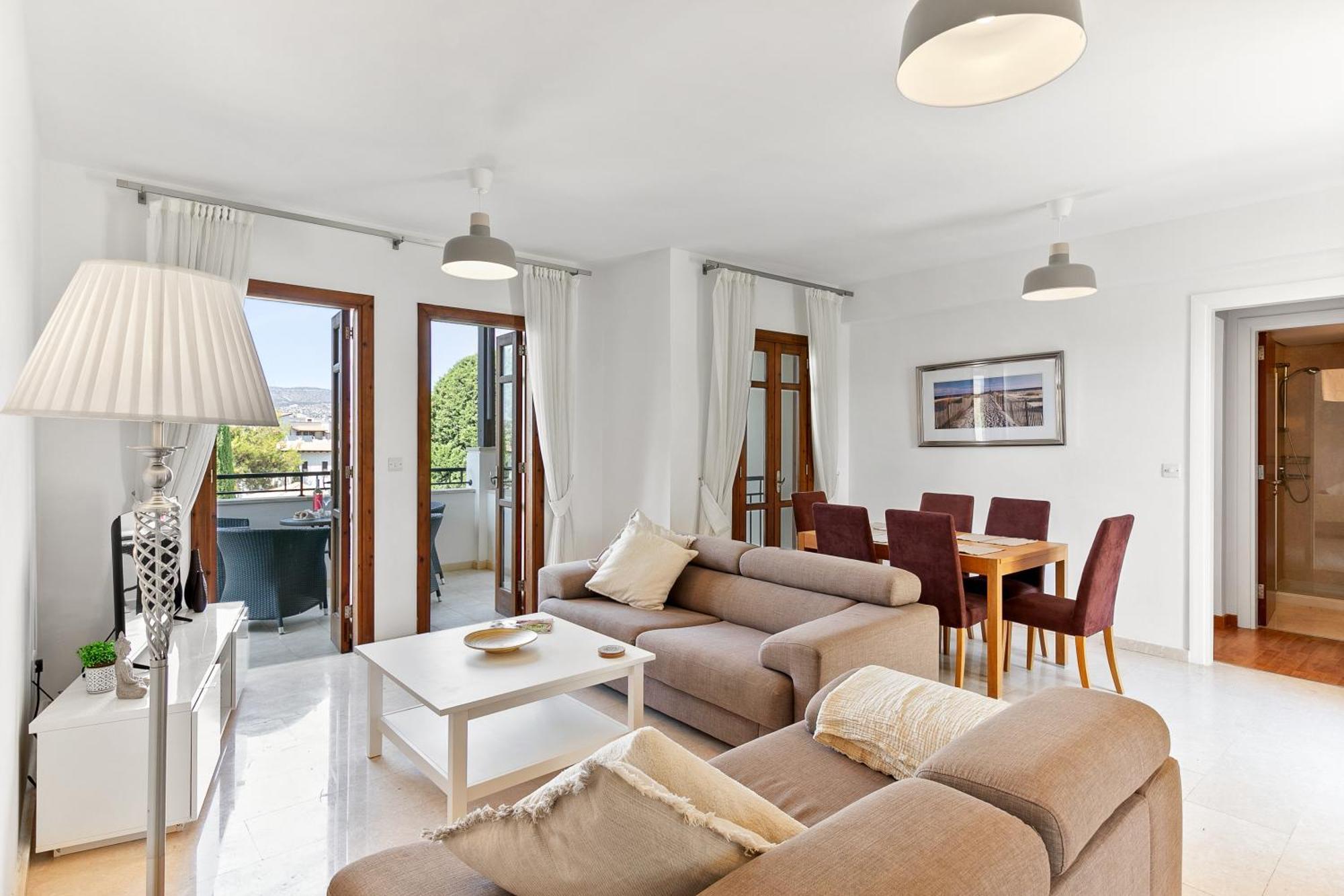 Apartment 2 Bedroom Chloe With Communal Pool, Aphrodite Hills Kouklia