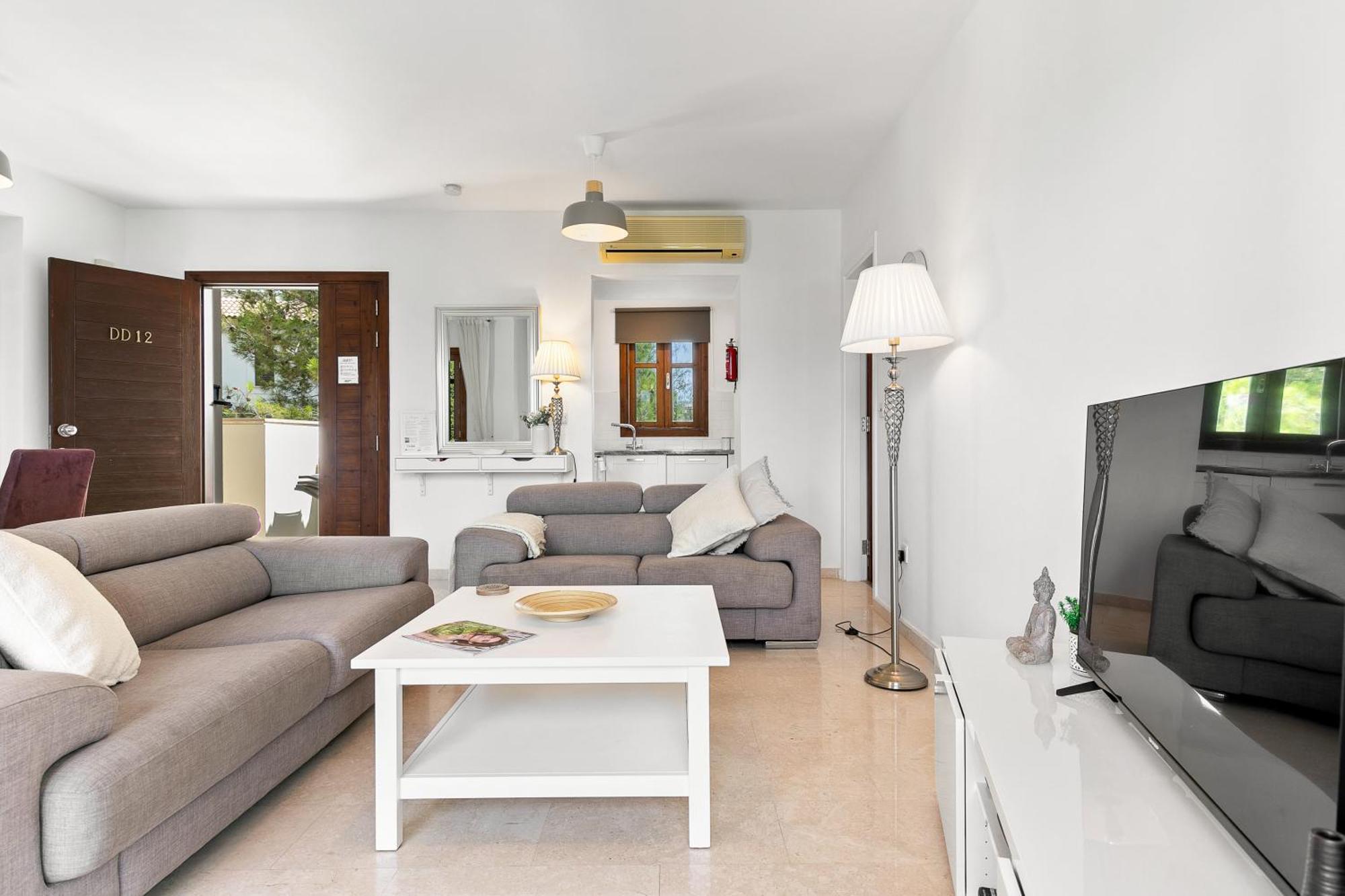 2 Bedroom Chloe With Communal Pool, Aphrodite Hills