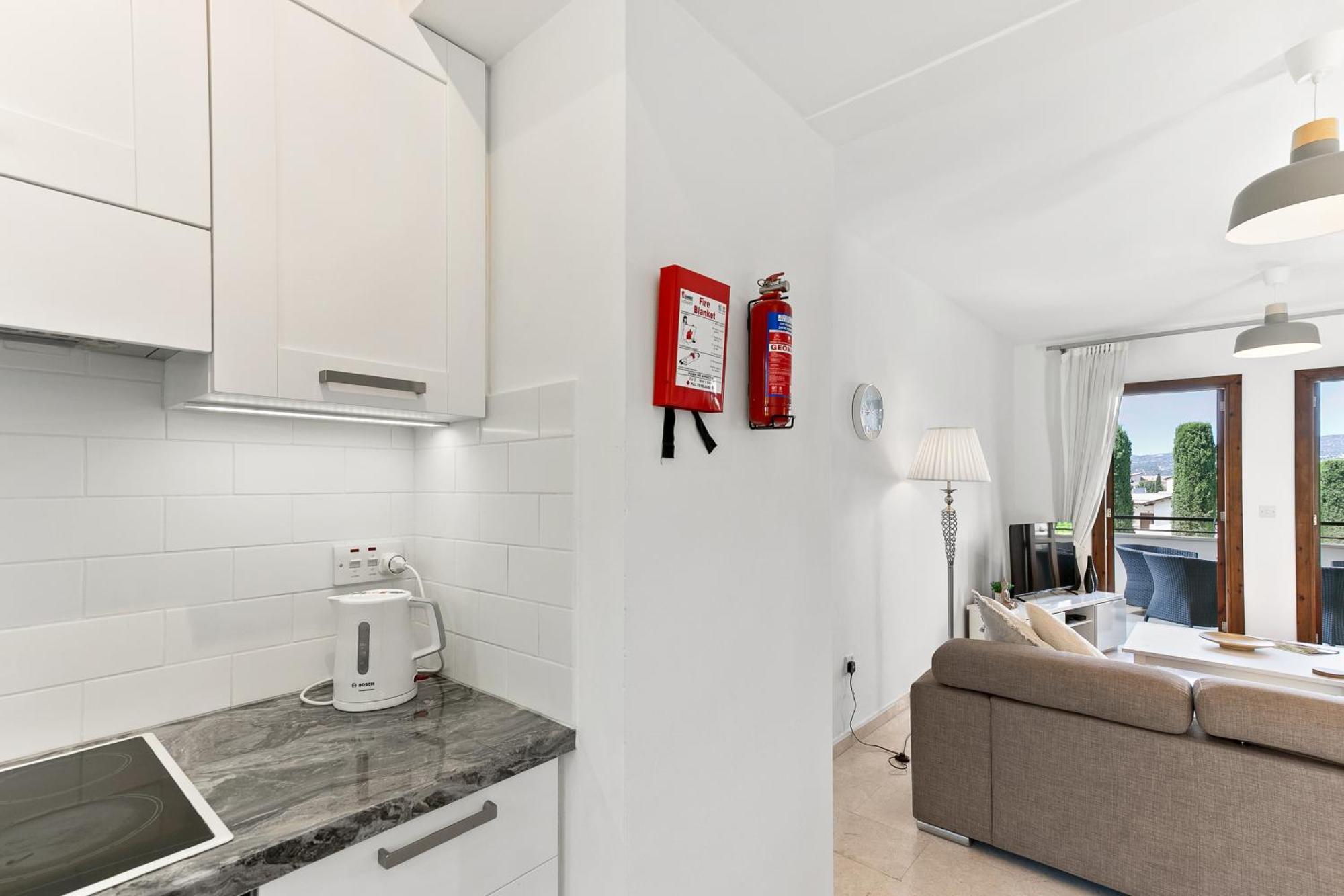 Apartment 2 Bedroom Chloe With Communal Pool, Aphrodite Hills