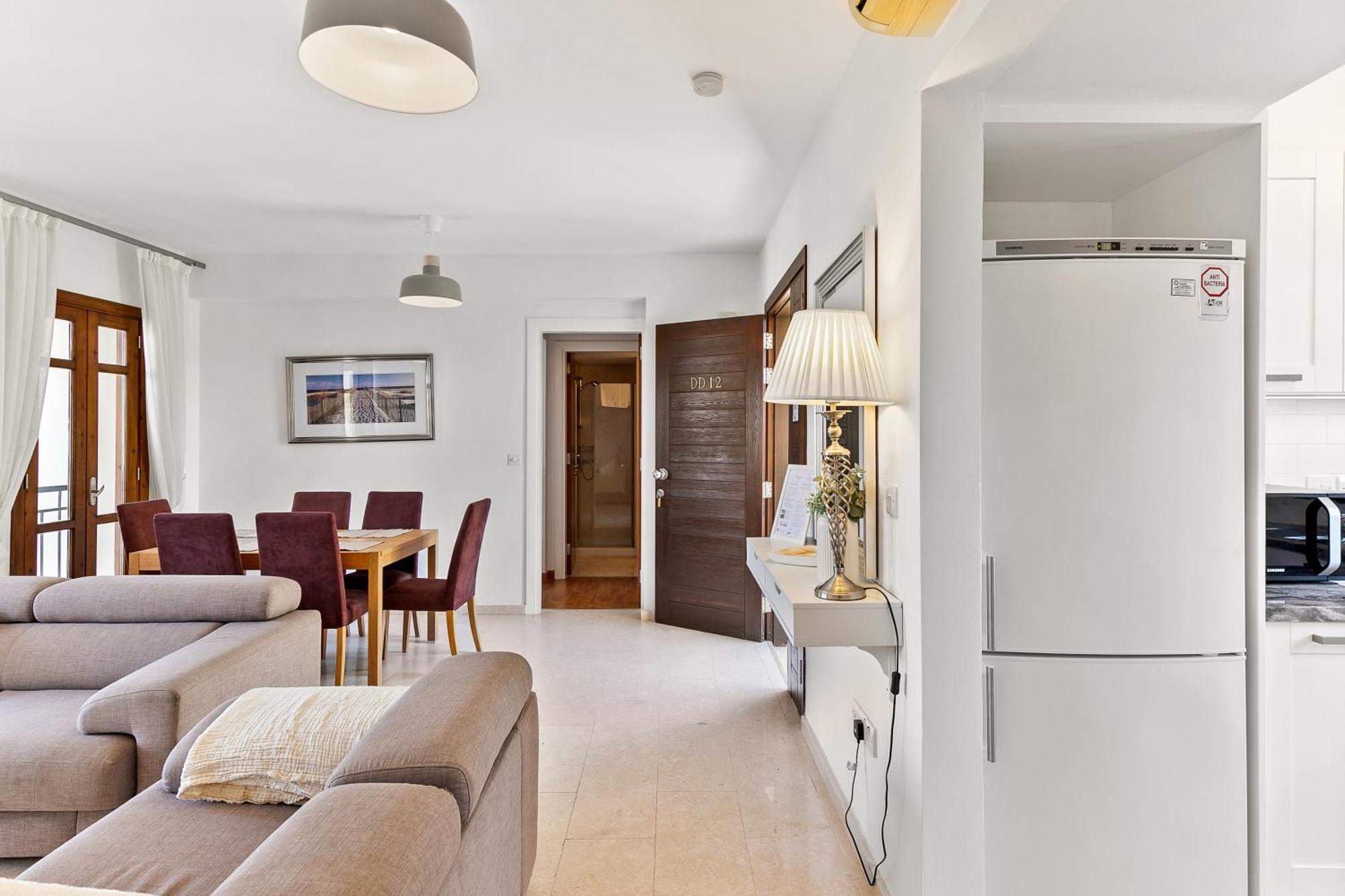Apartment 2 Bedroom Chloe With Communal Pool, Aphrodite Hills