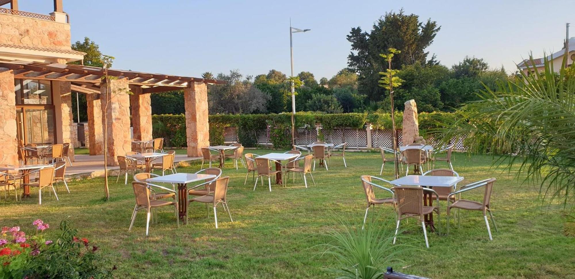 Eliofos Elegant Maisonettes Aparthotel