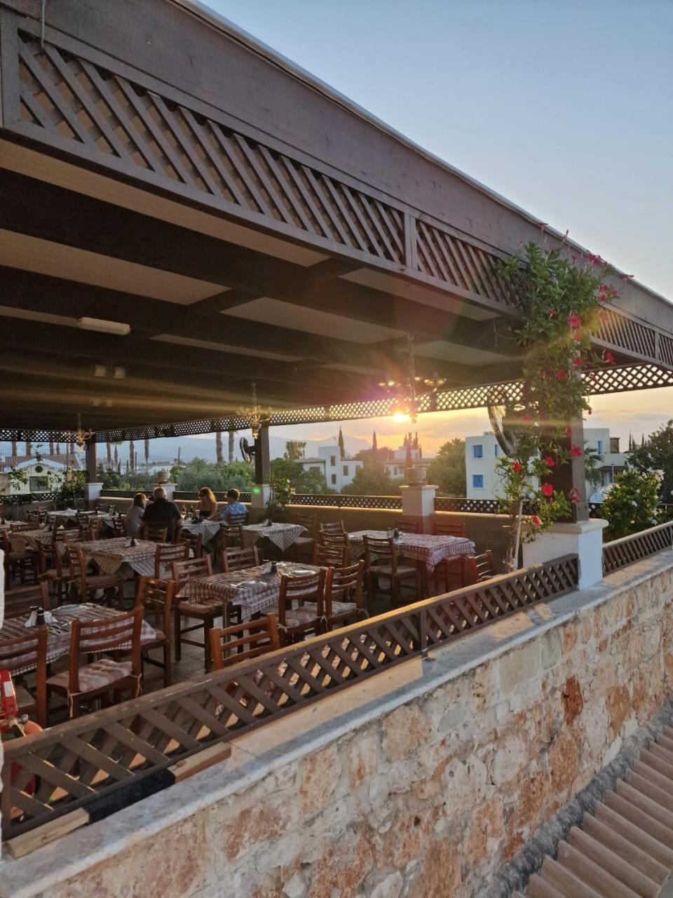 Aparthotel Eliofos Elegant Maisonettes