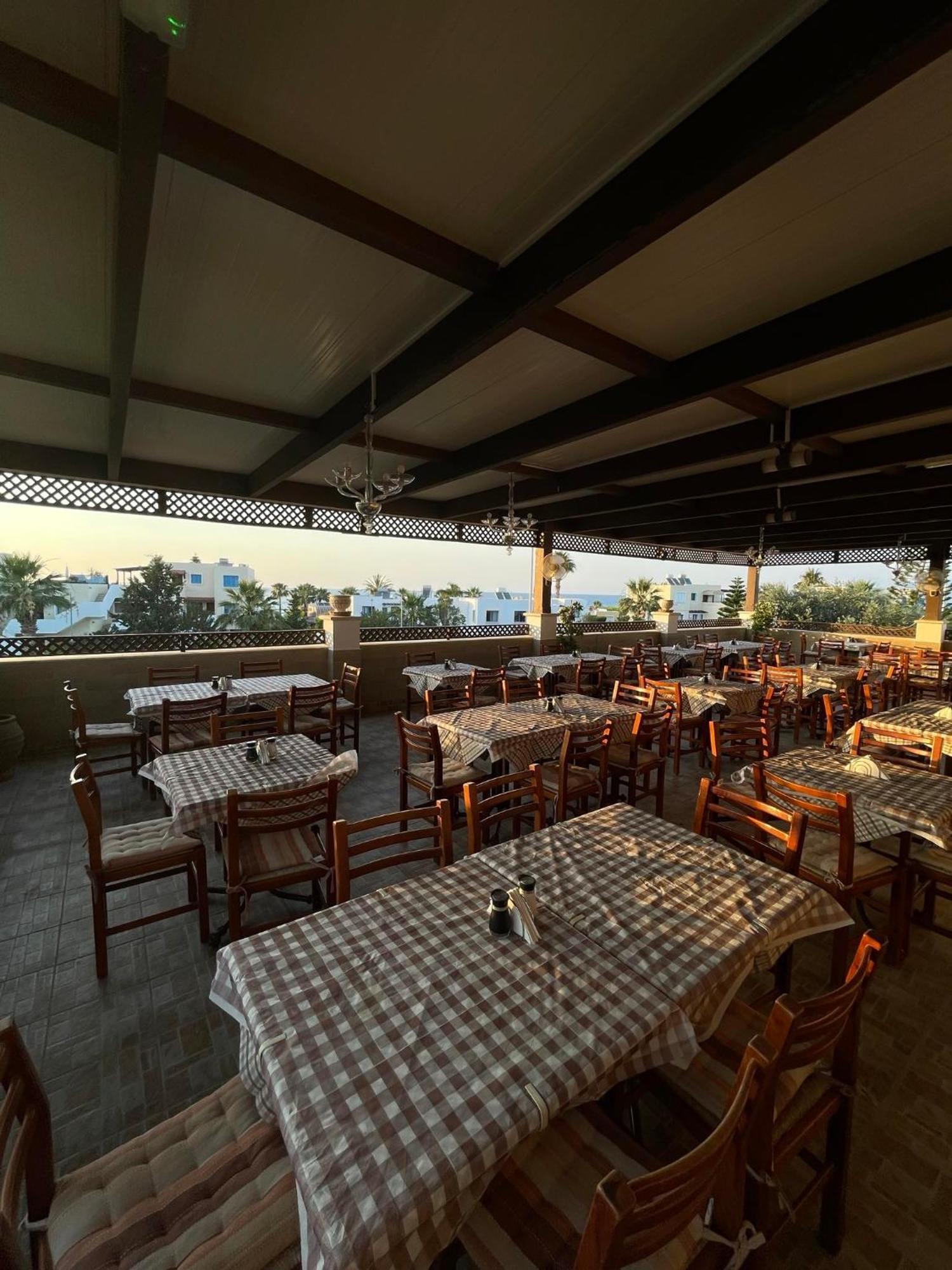 Eliofos Elegant Maisonettes Aparthotel 2*