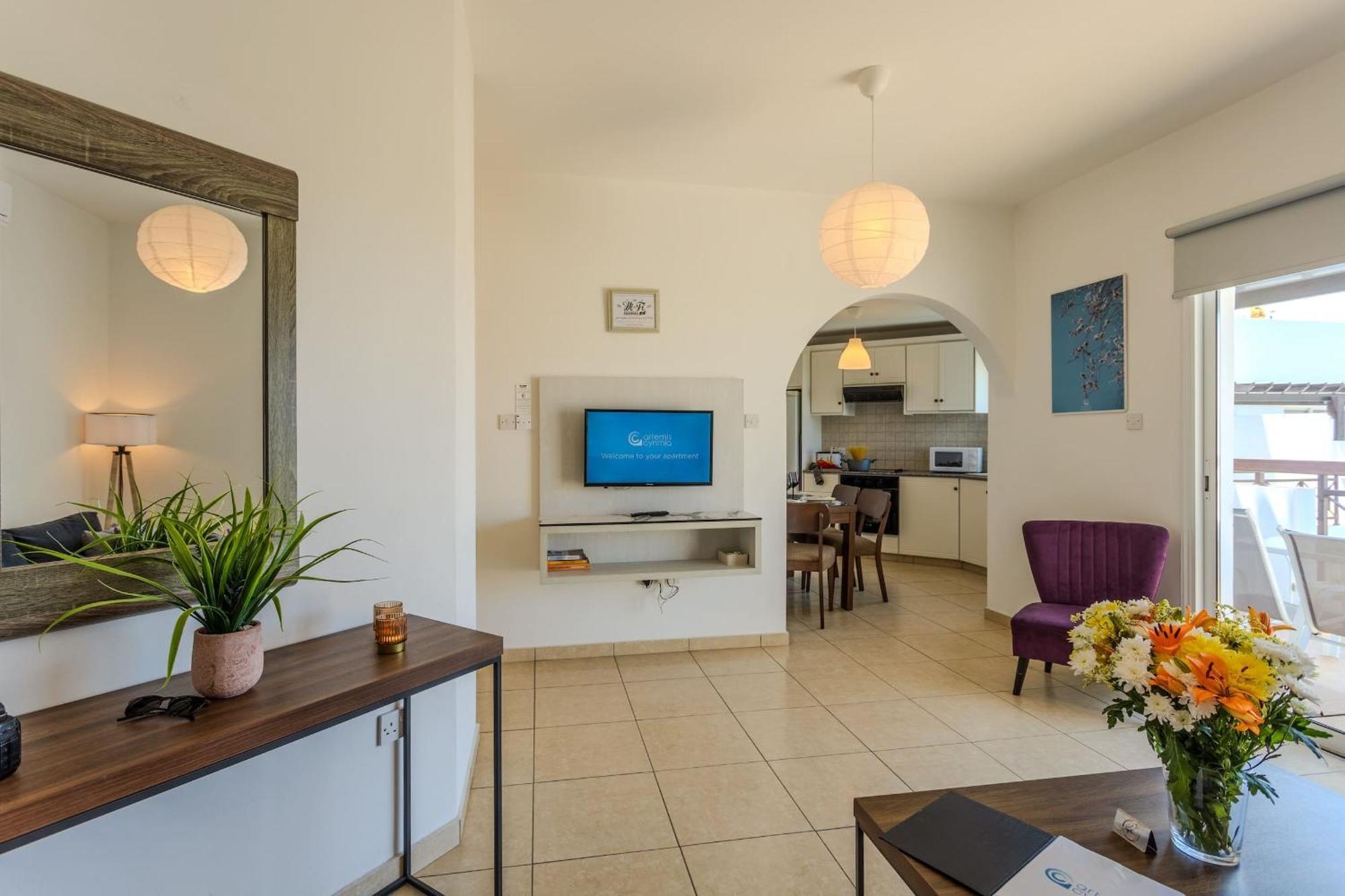Artemis Cynthia Complex Apartment *