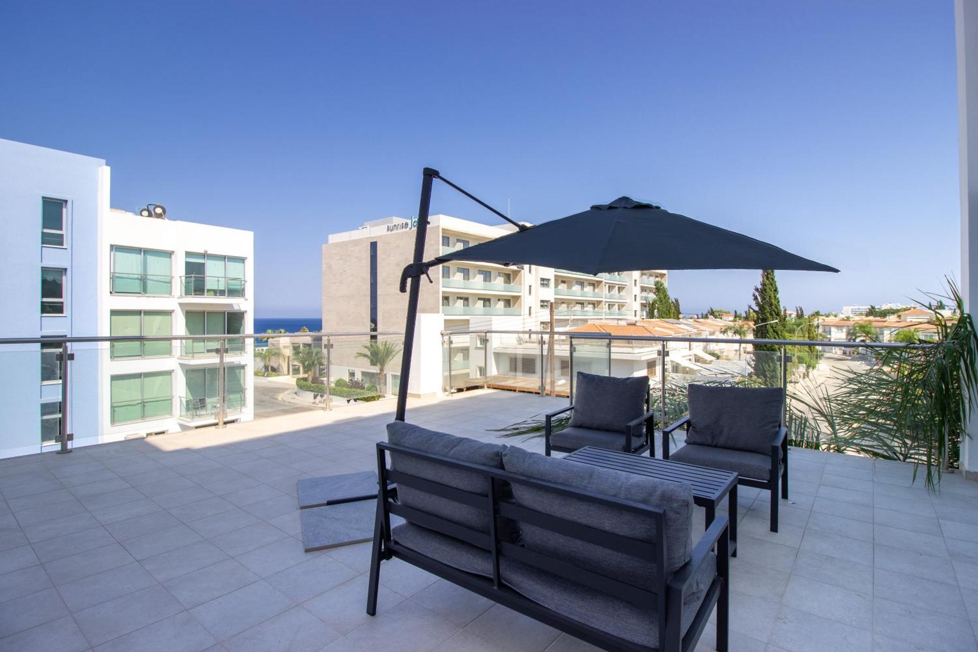 Beachside 1-bed With Huge Veranda * Protaras
