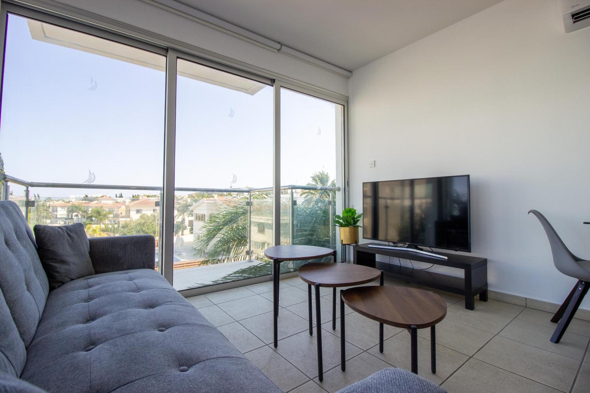Beachside 1-bed With Huge Veranda Protaras