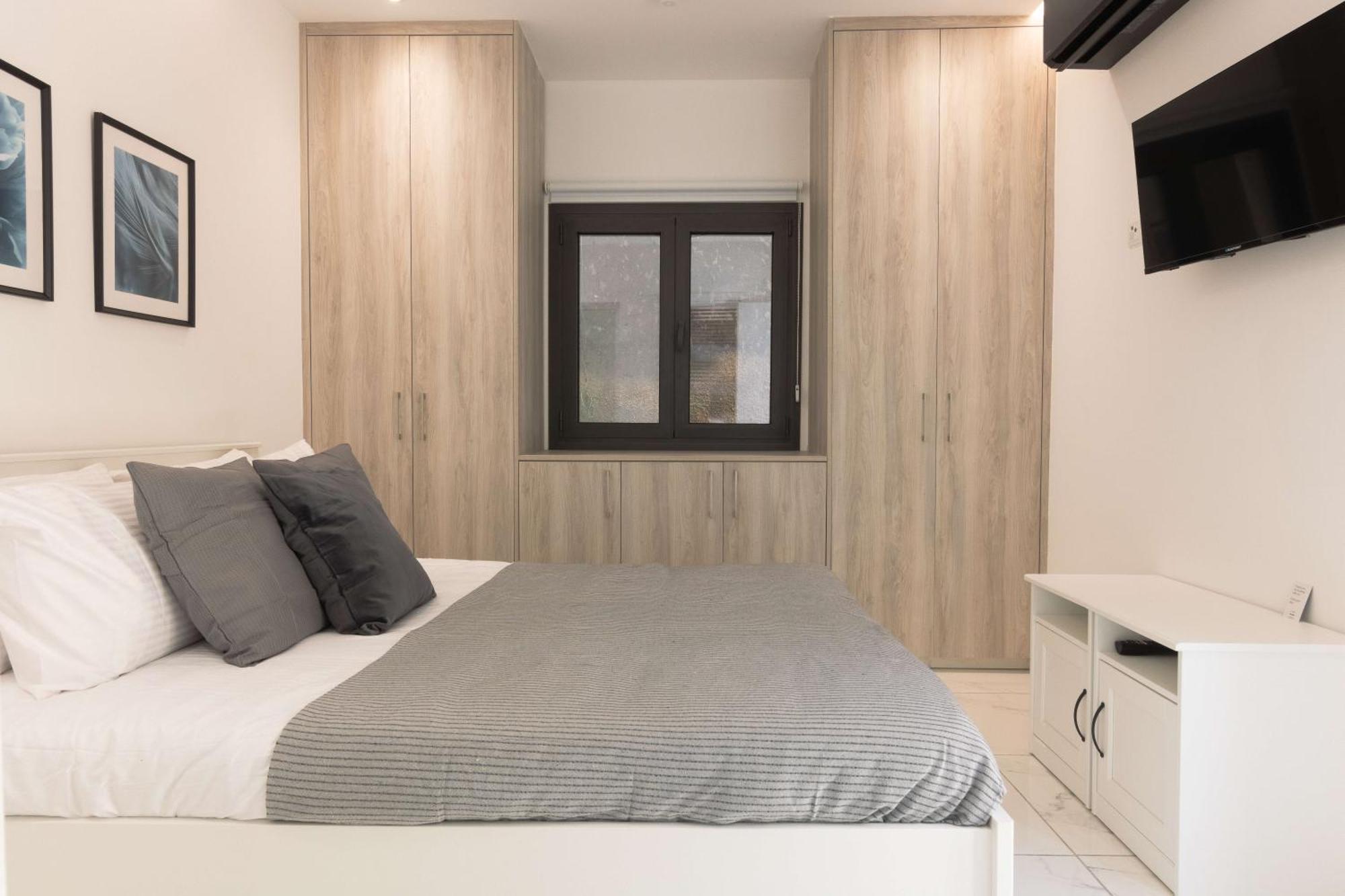Phaedrus Living Luxury