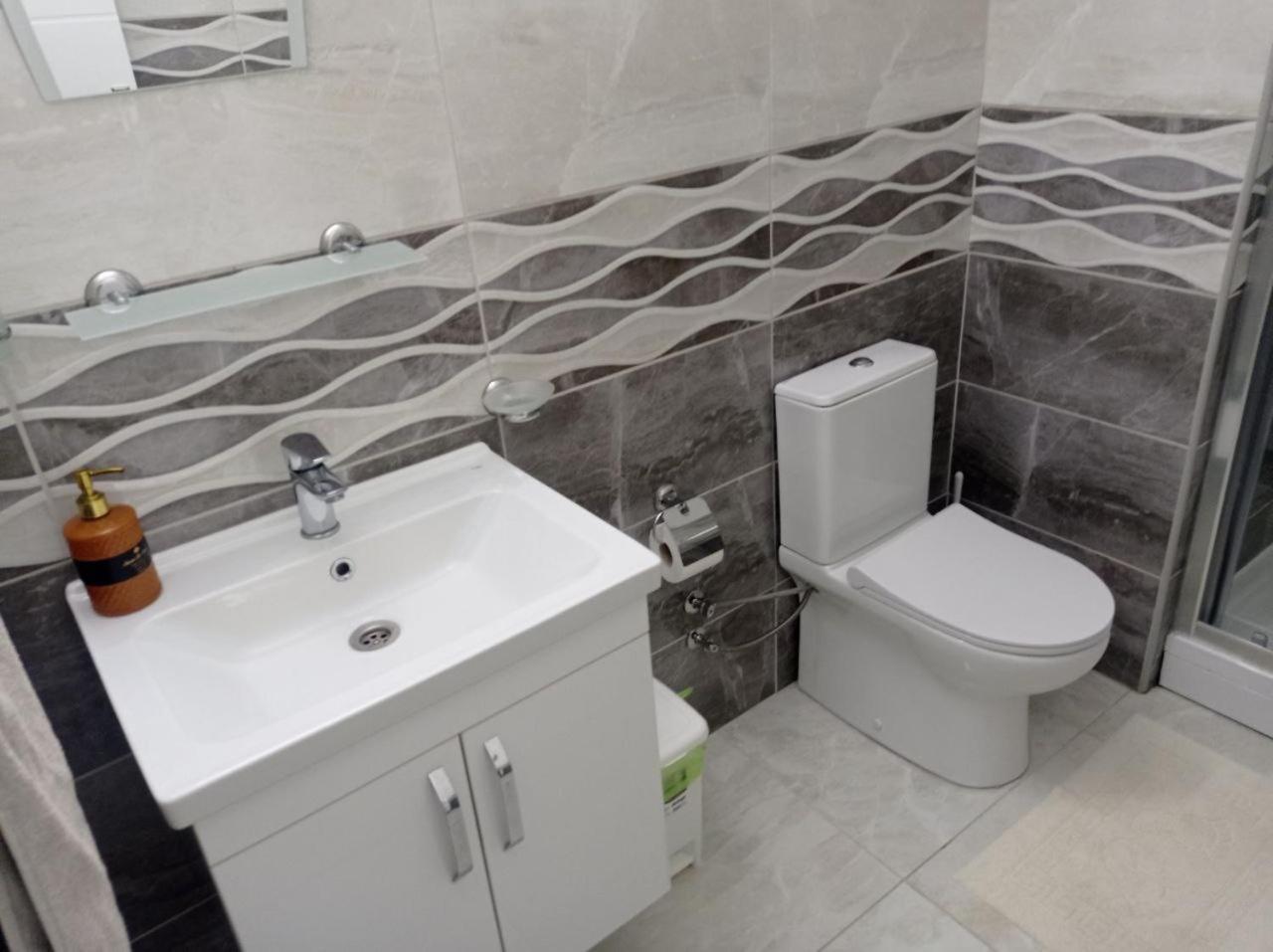 Royal Life Poseidon Residences Long Aparthotel *