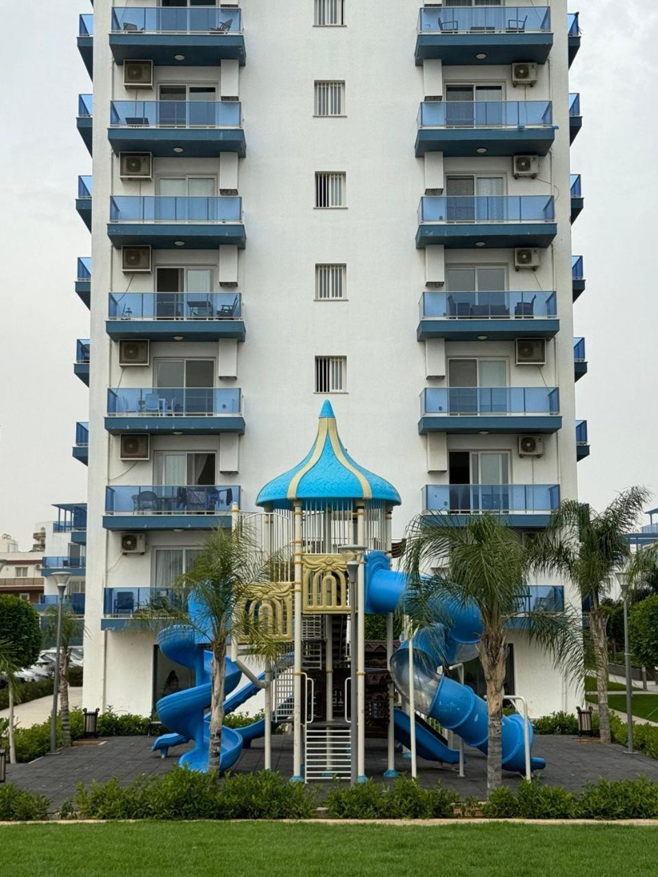 Royal Life Poseidon Residences Long * Iskele District (Northern Cyprus)