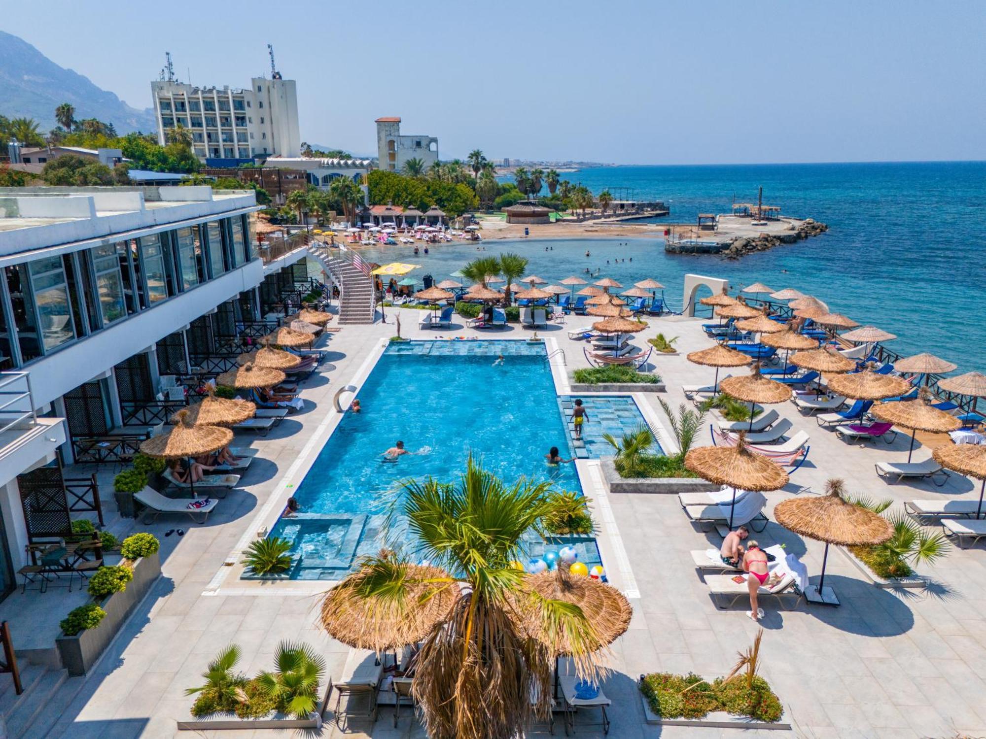Manolya Hotel Lapithos (Northern Cyprus)