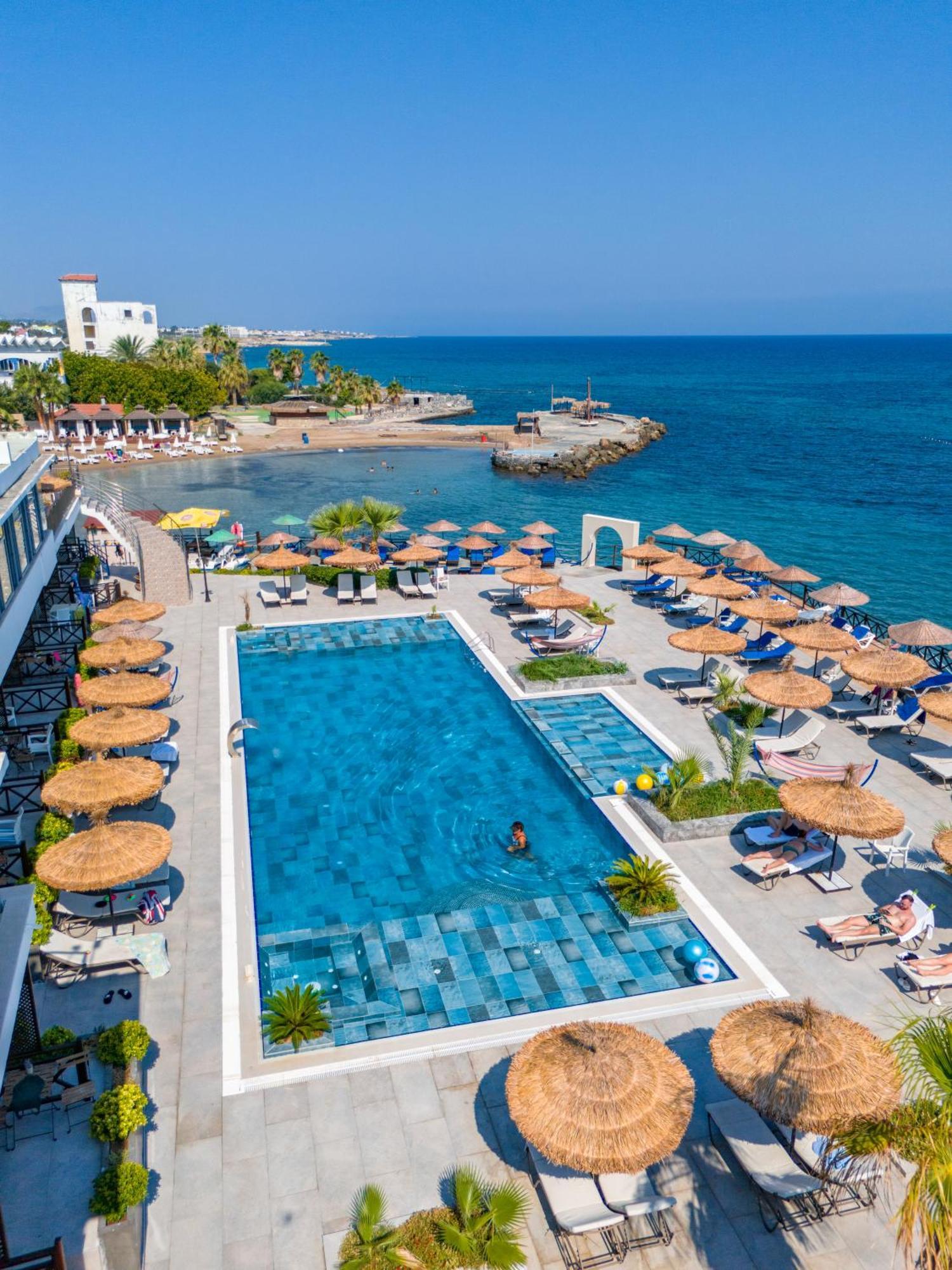 Hotel Manolya Lapithos (Northern Cyprus)