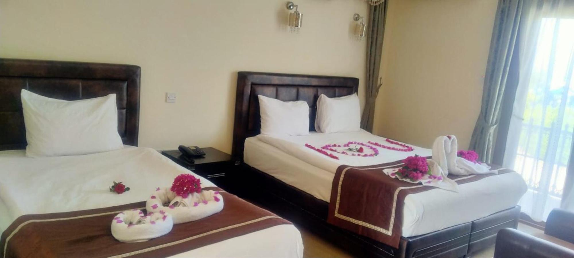 Riverside Garden Hotel 4*