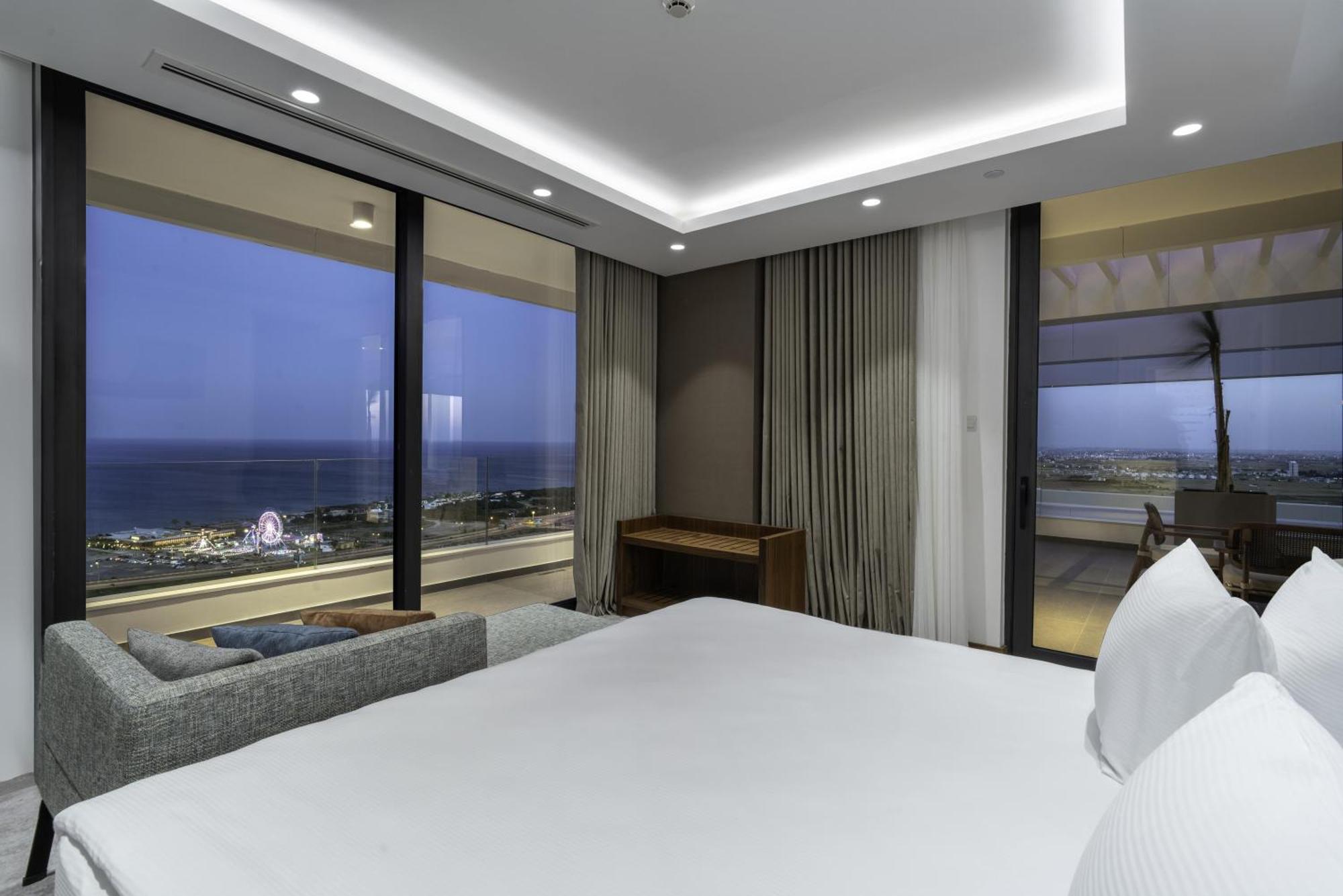 Hotel Grand Sapphire & Casino Trikomo