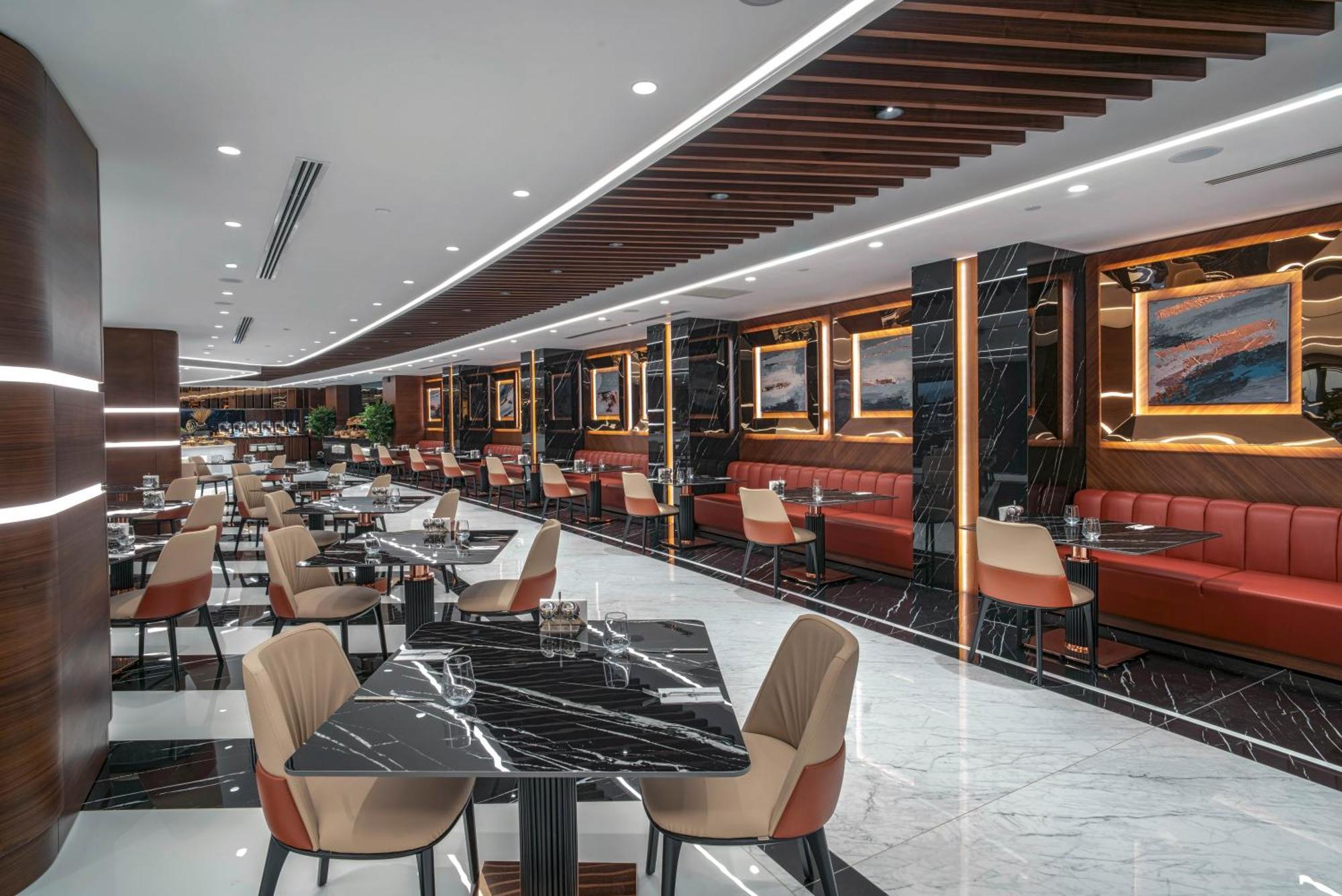 Grand Sapphire & Casino Hotel 5*