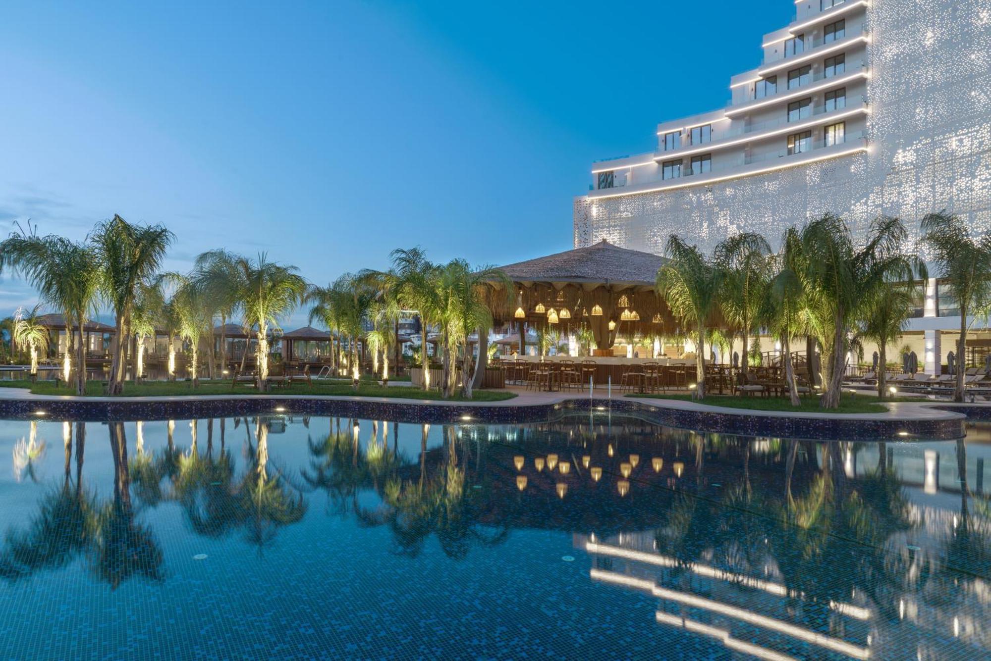 Grand Sapphire & Casino Hotel