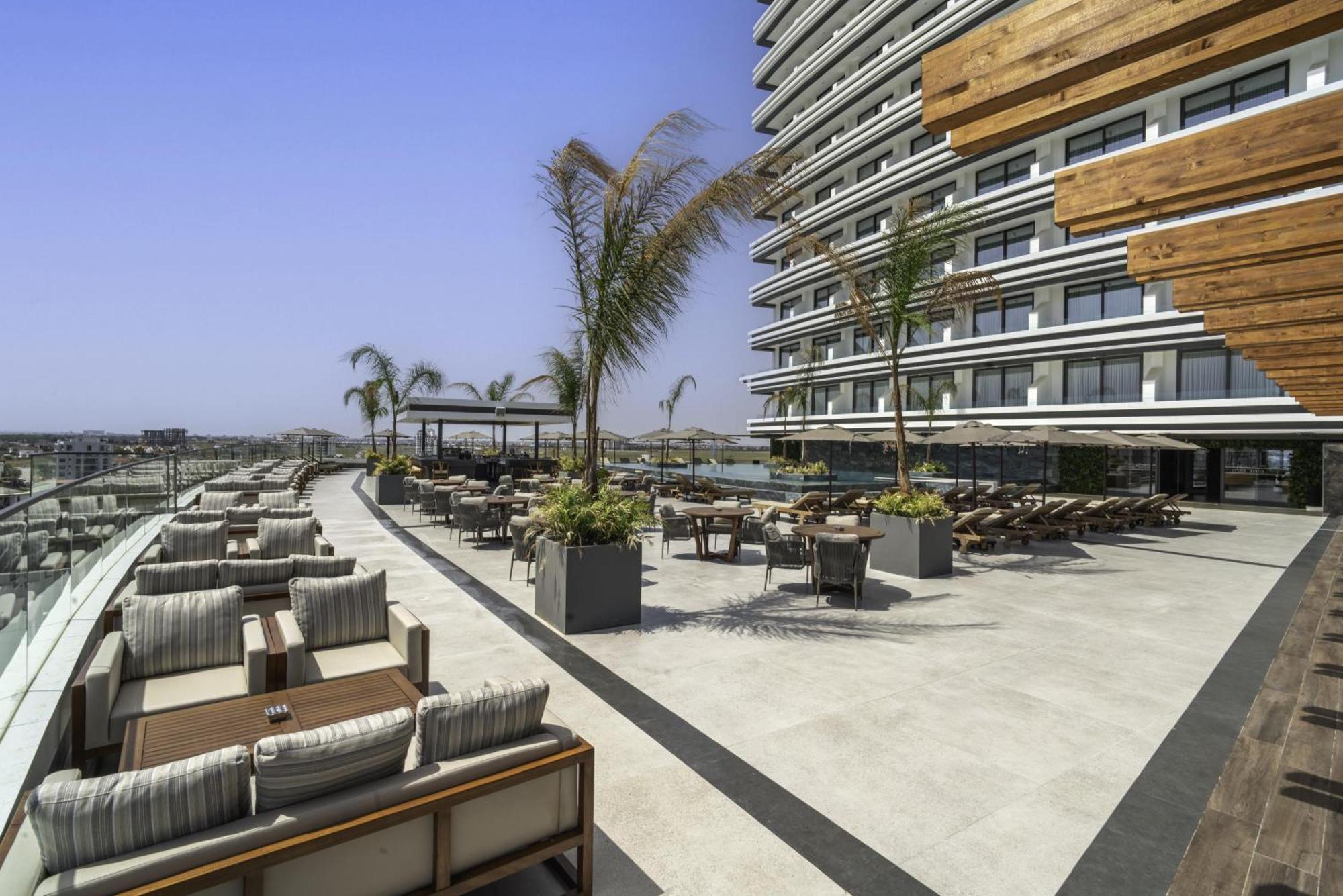 Grand Sapphire & Casino Hotel Trikomo