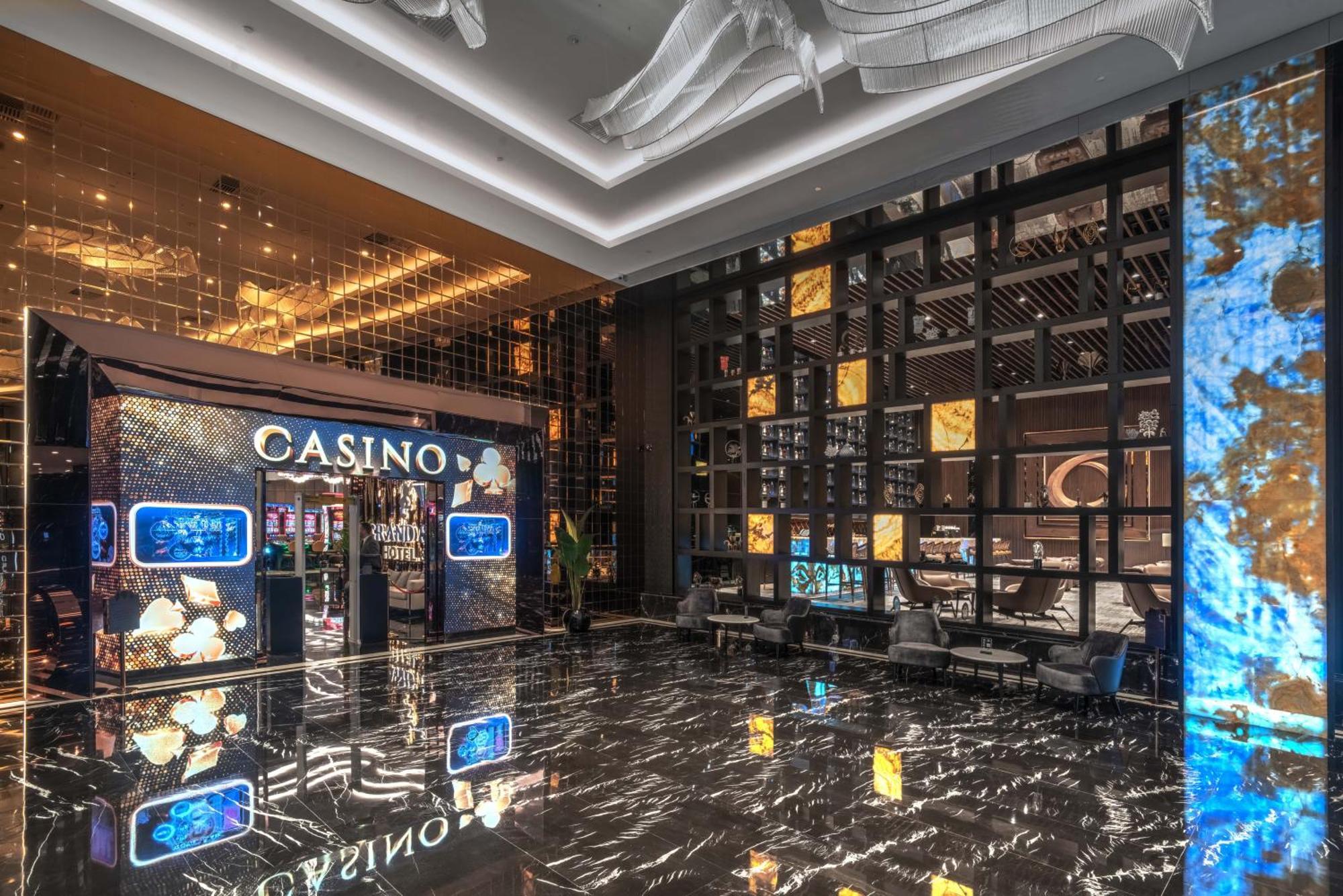 Grand Sapphire & Casino 5*