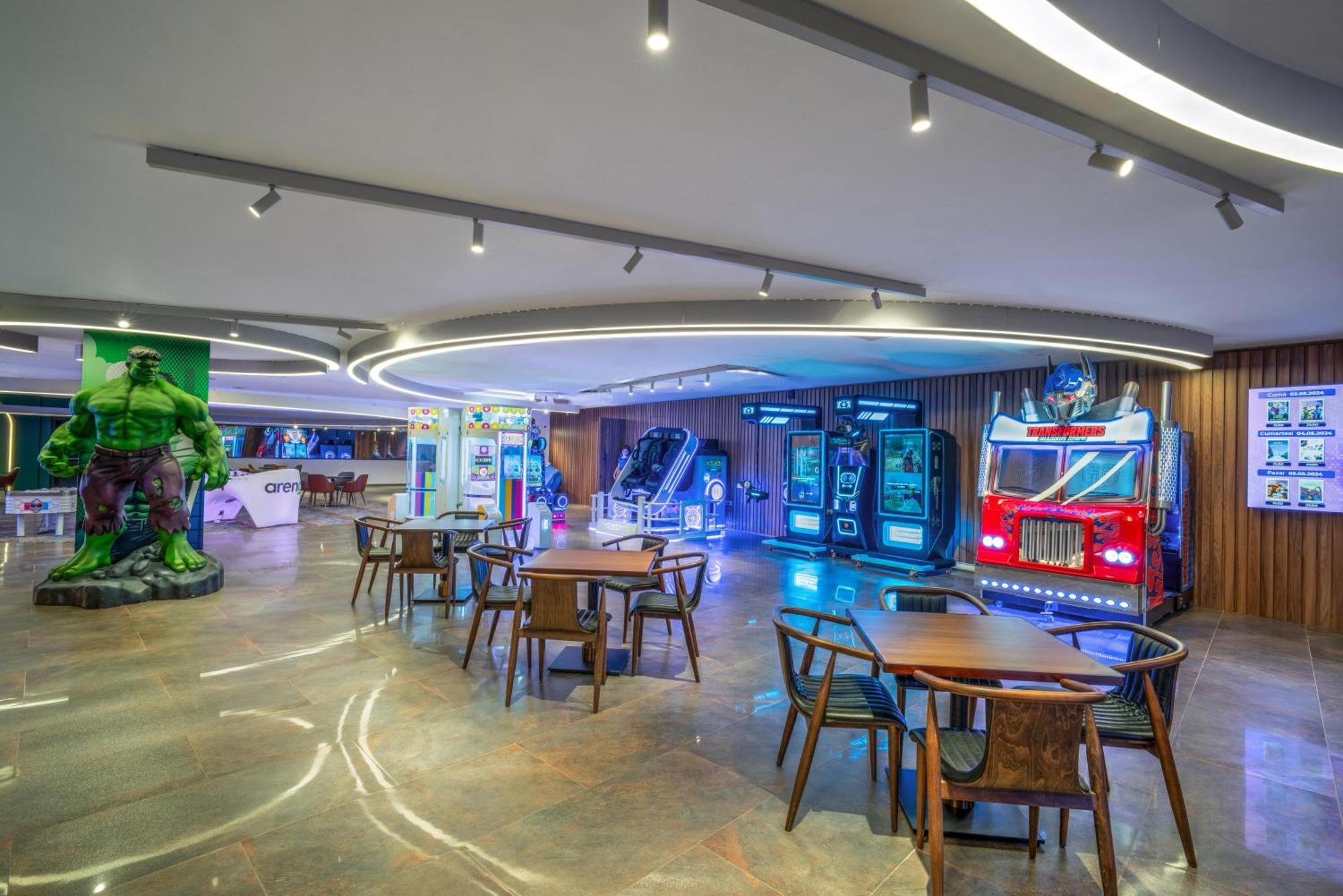 Grand Sapphire & Casino Hotel Trikomo