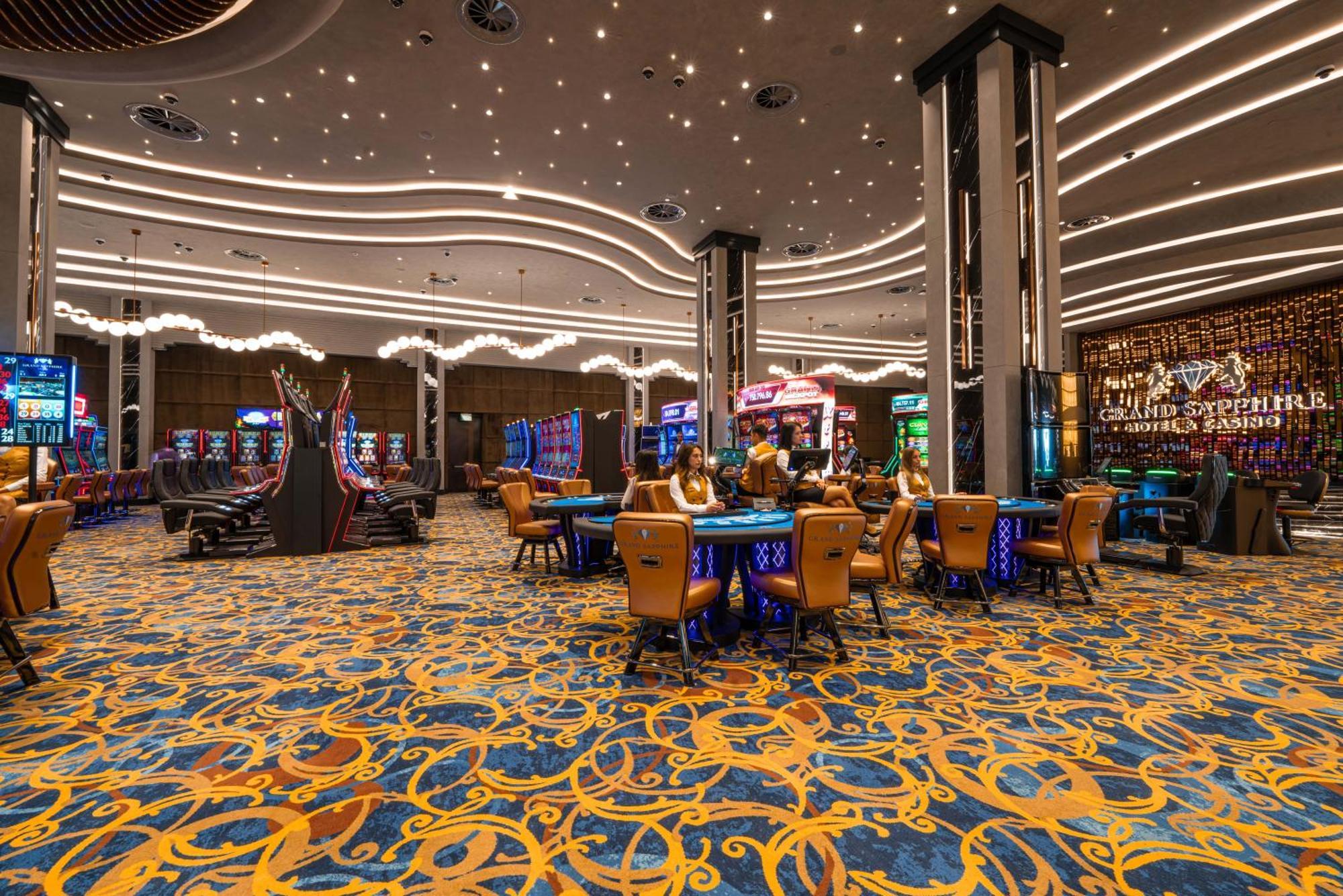 Grand Sapphire & Casino 5* Trikomo