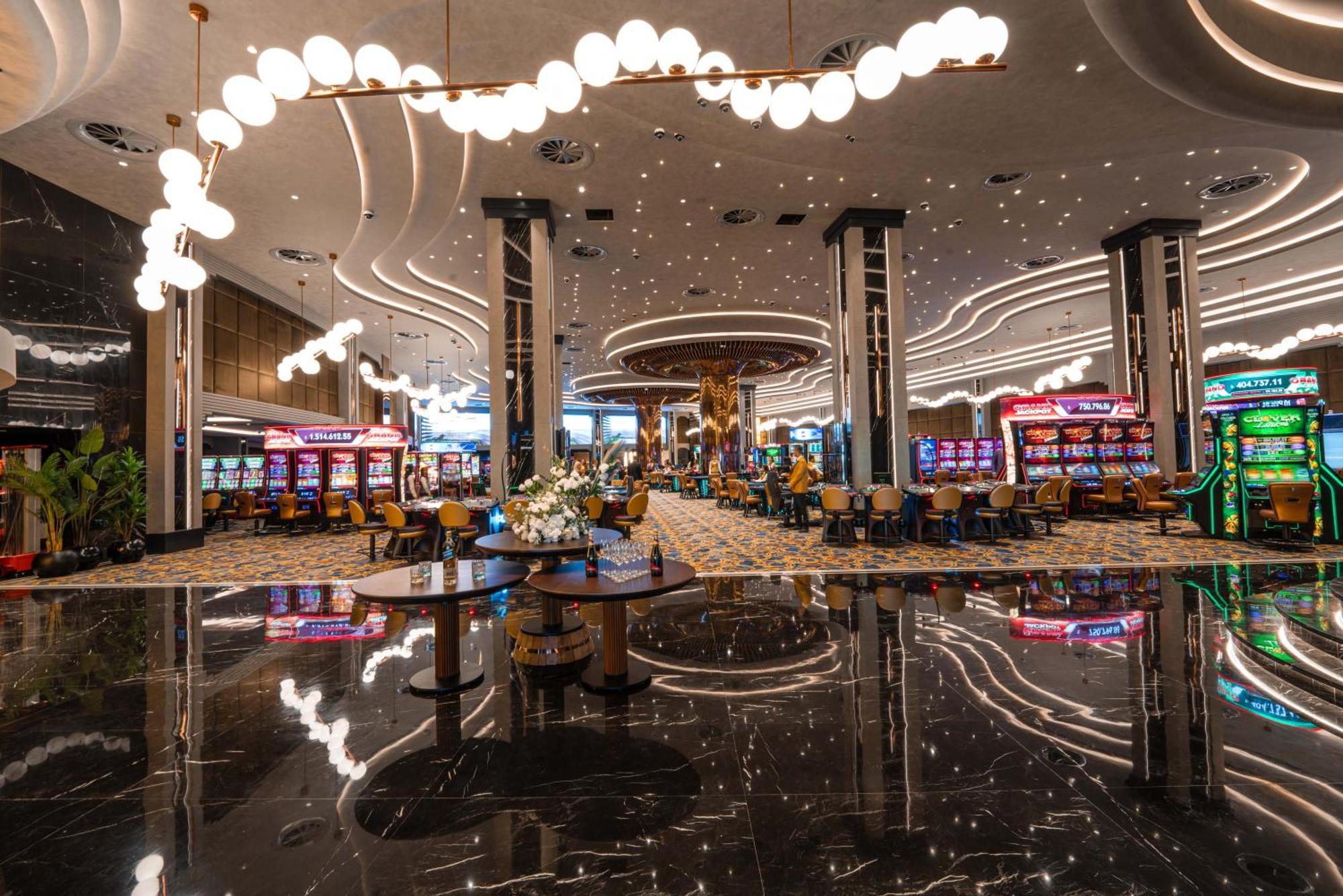 Grand Sapphire & Casino Hotel Trikomo