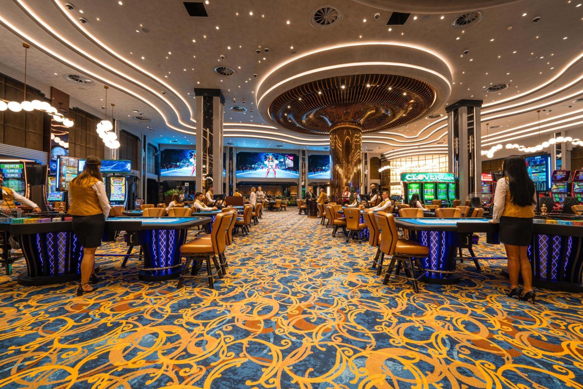 Grand Sapphire & Casino 5* Trikomo
