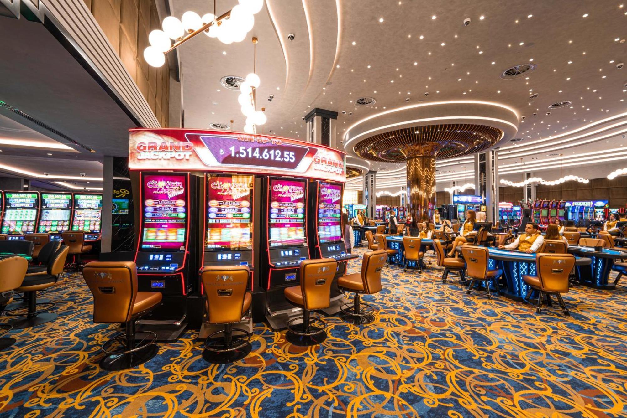 Grand Sapphire & Casino Hotel