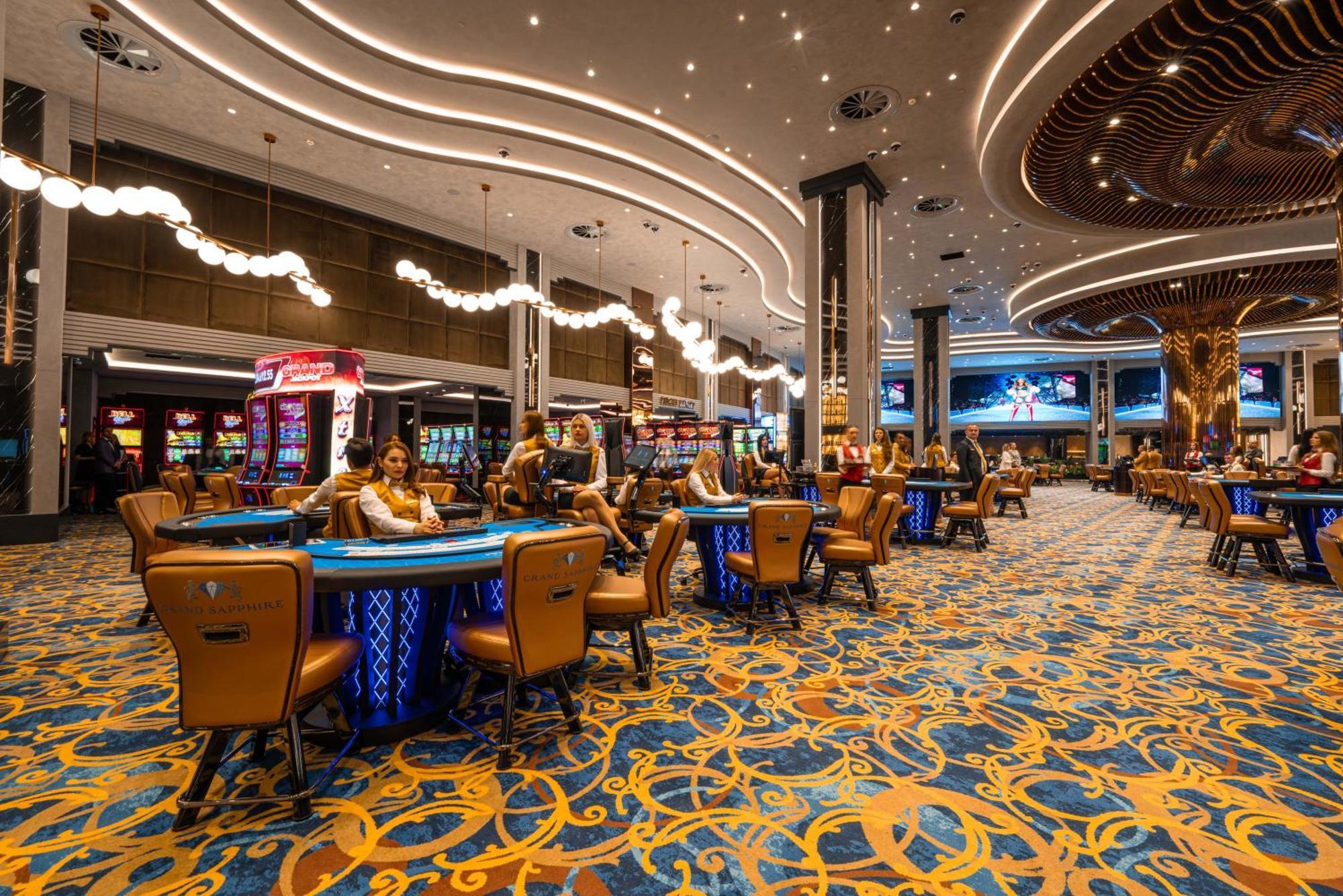 Grand Sapphire & Casino Hotel