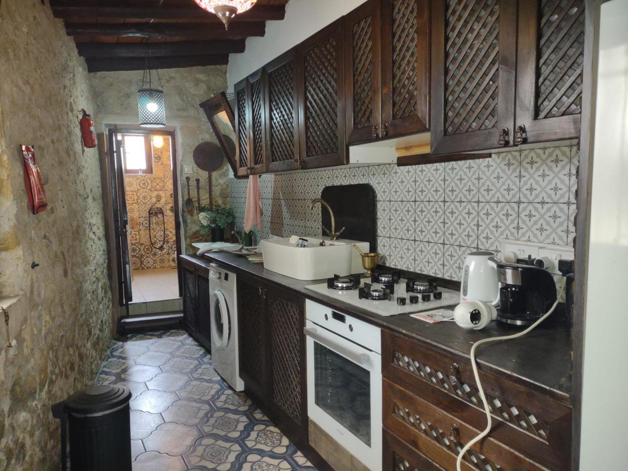 The Little Stone House -kucuk Ev - *