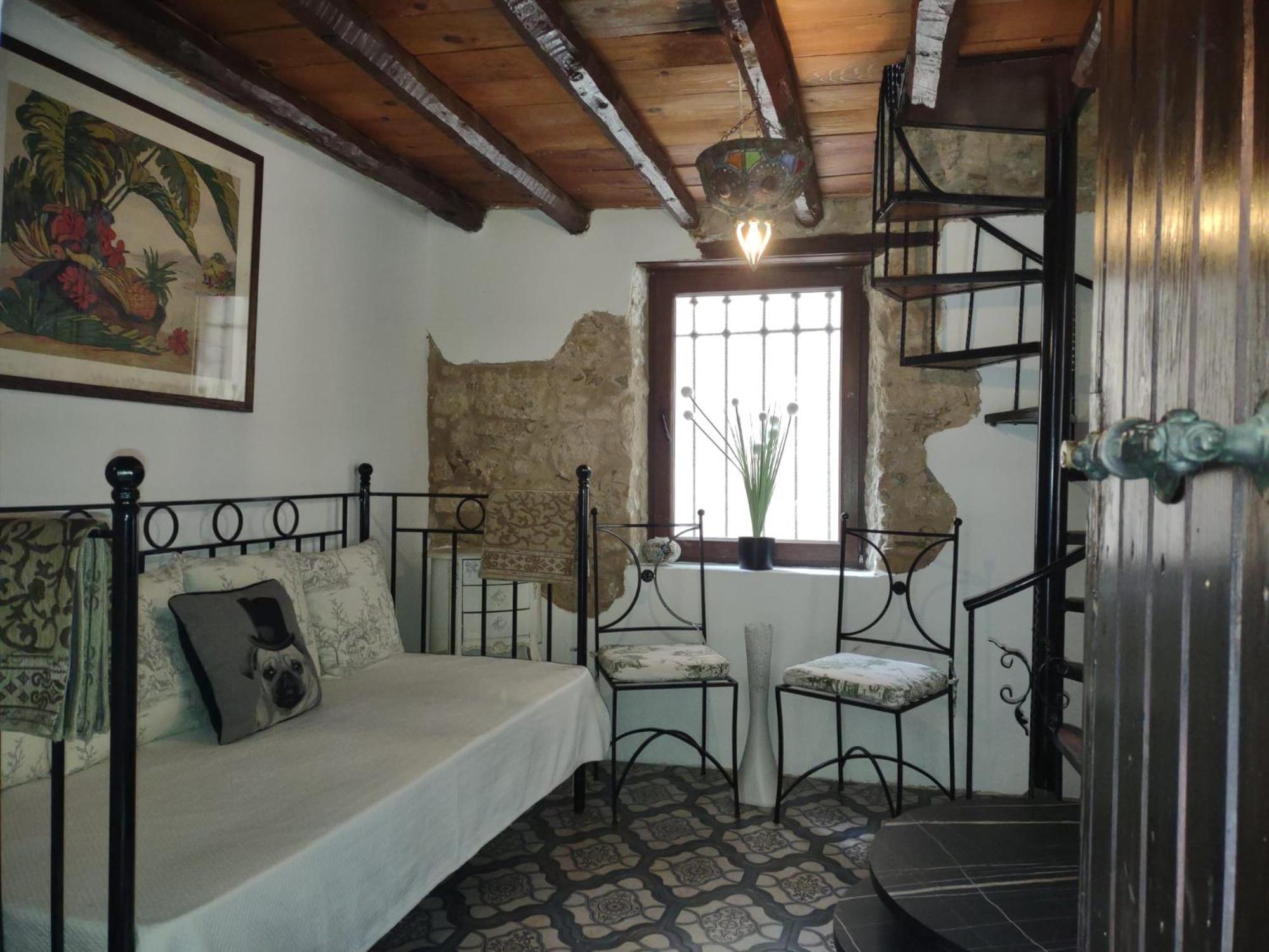 The Little Stone House -kucuk Ev - * Kyrenia (Northern Cyprus)