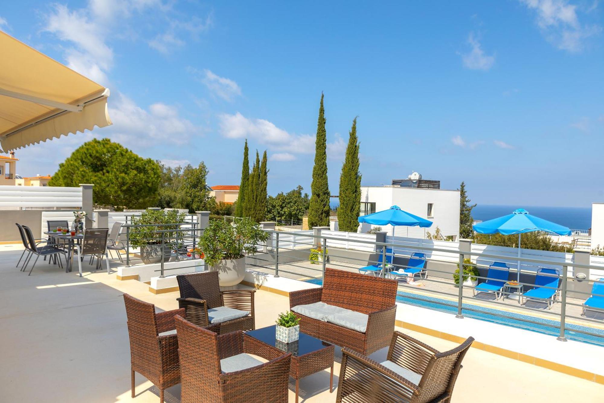 Lenia's Sea View Villa