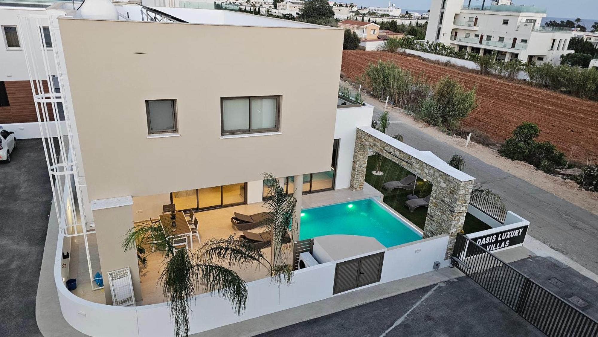 Oasis Luxury Villa Ayia Napa