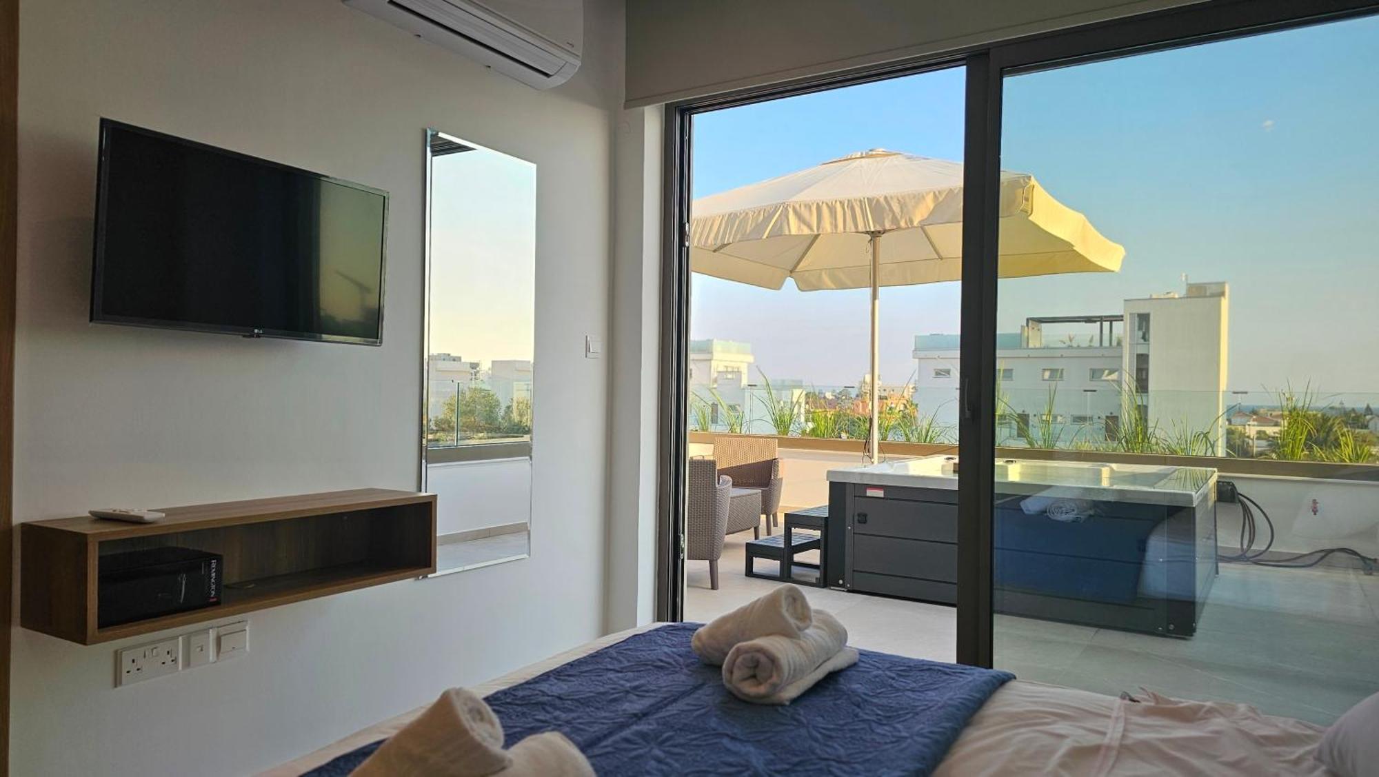Oasis Luxury Villa Ayia Napa