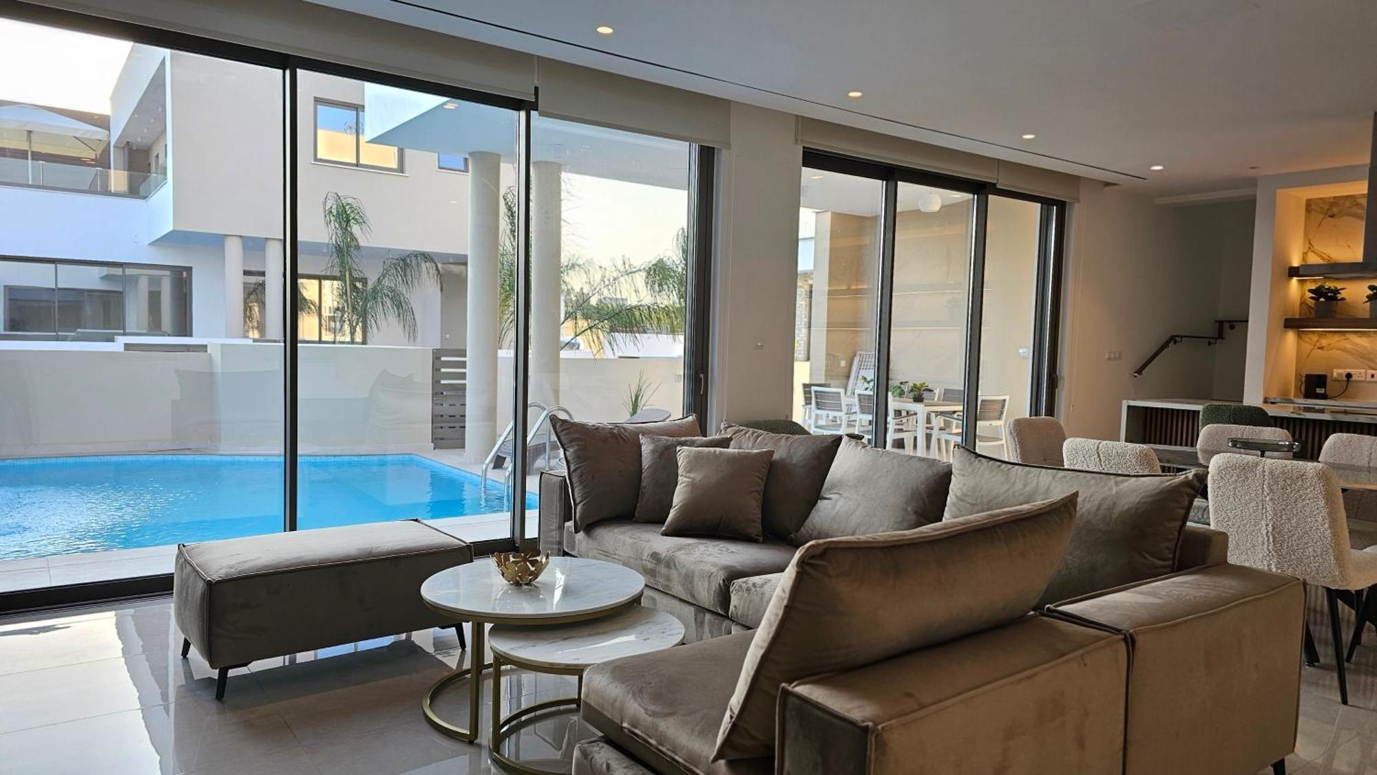 Oasis Luxury *