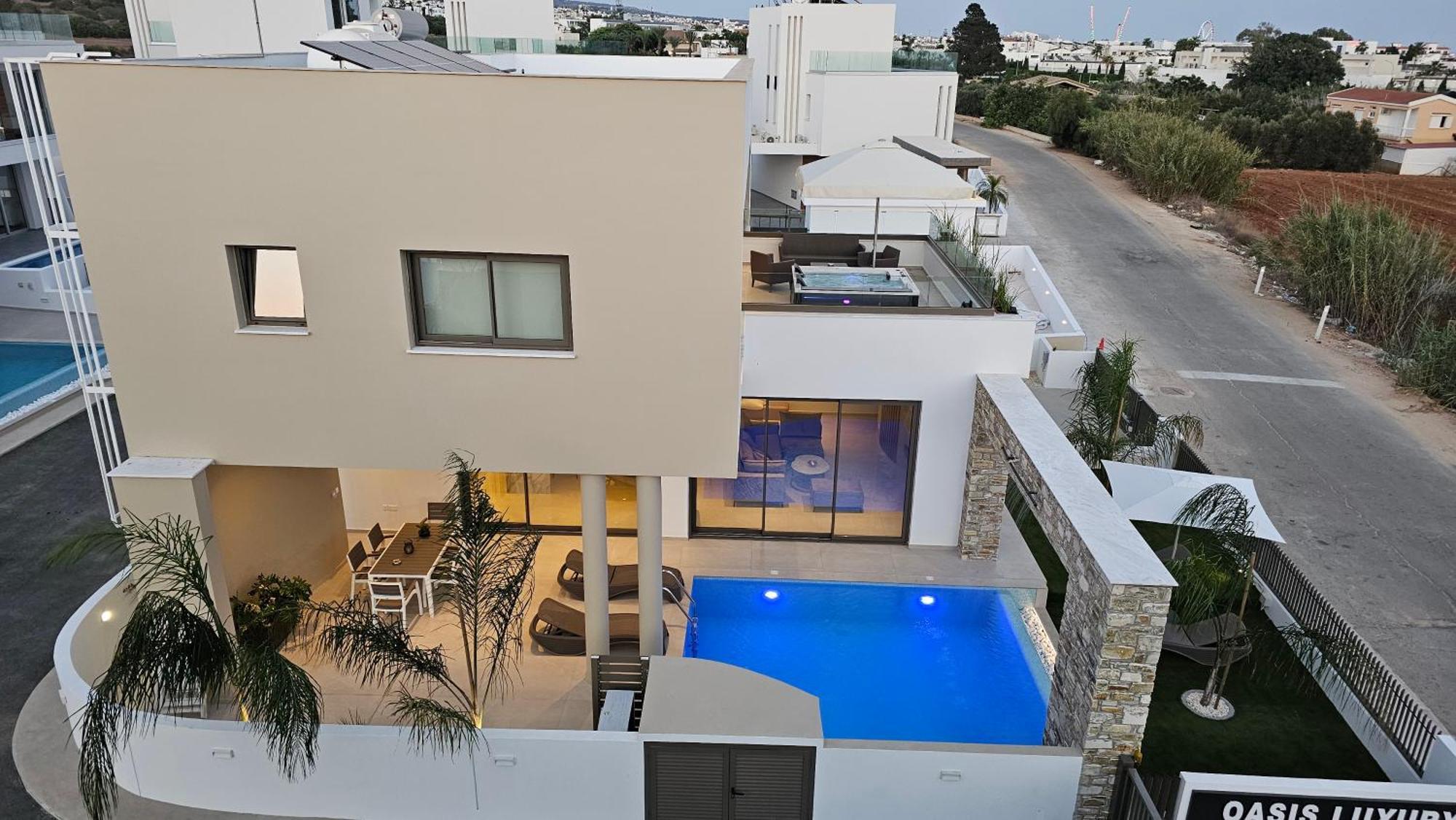 Oasis Luxury