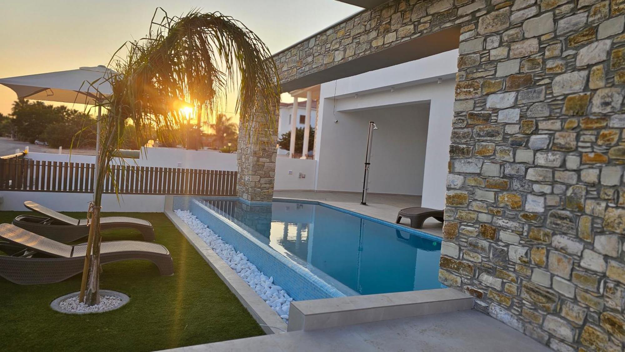 Oasis Luxury Villa Ayia Napa