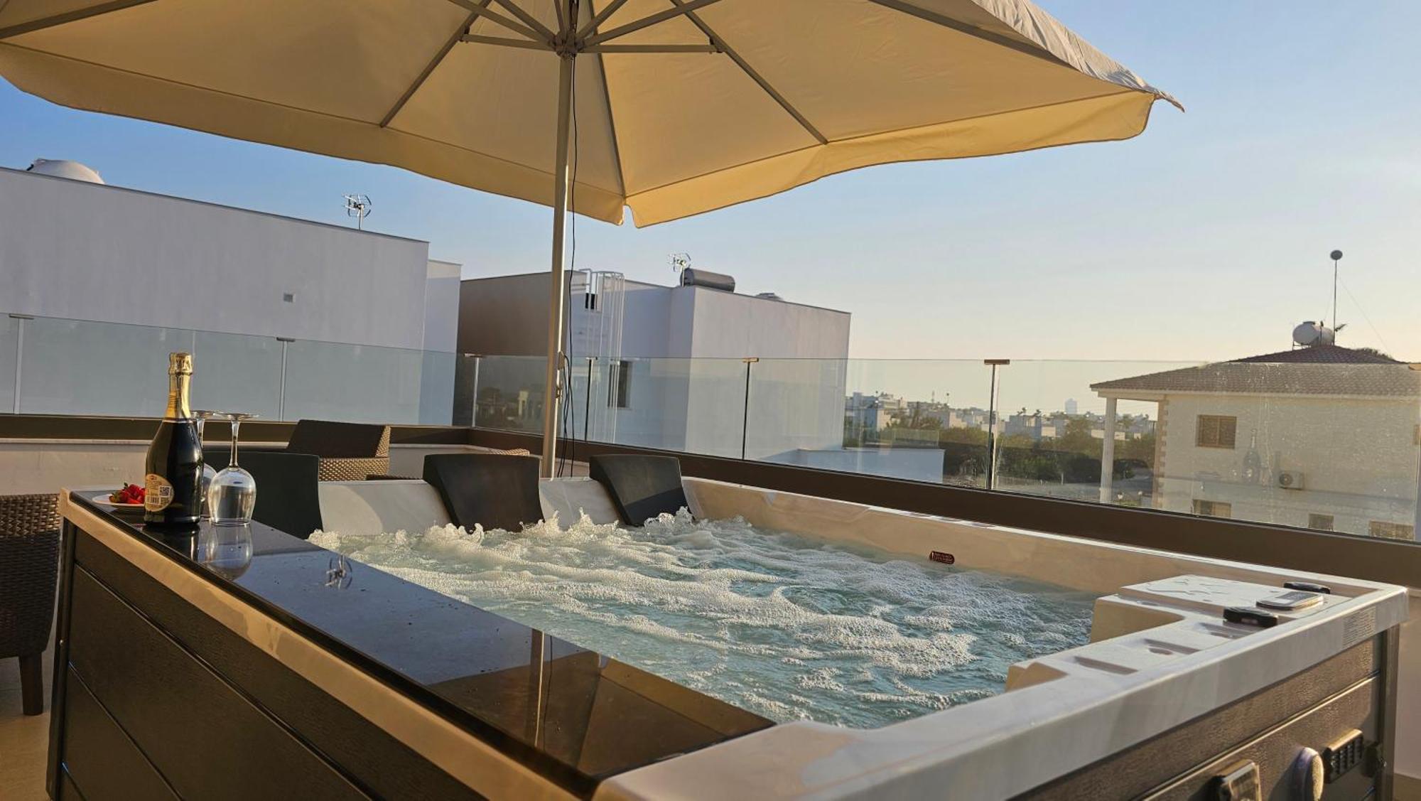 Oasis Luxury *