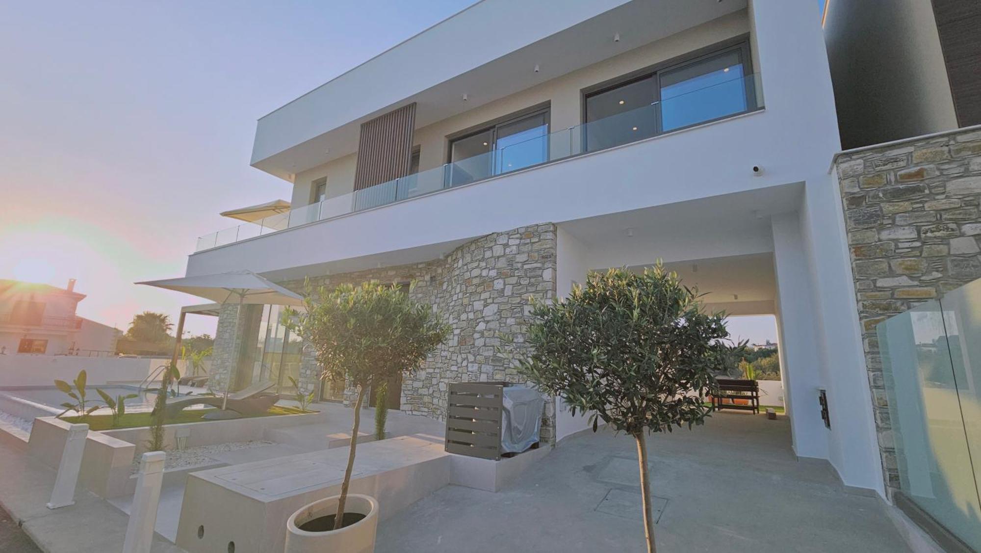 Oasis Luxury Villa