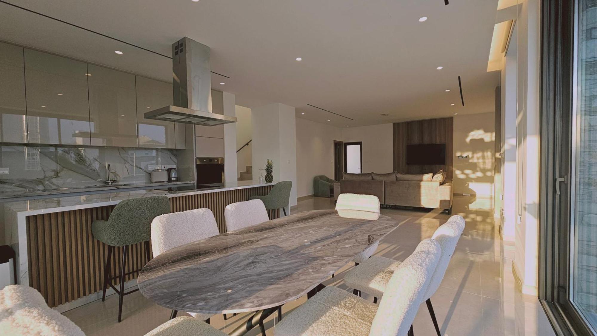 Oasis Luxury
