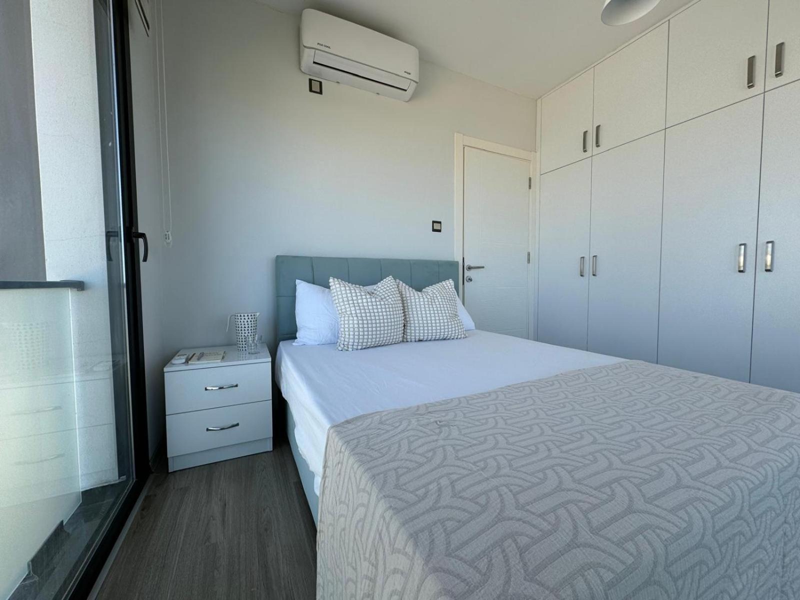 Apartment Penthouse In Lapta, A Cozy Coastal Retreat