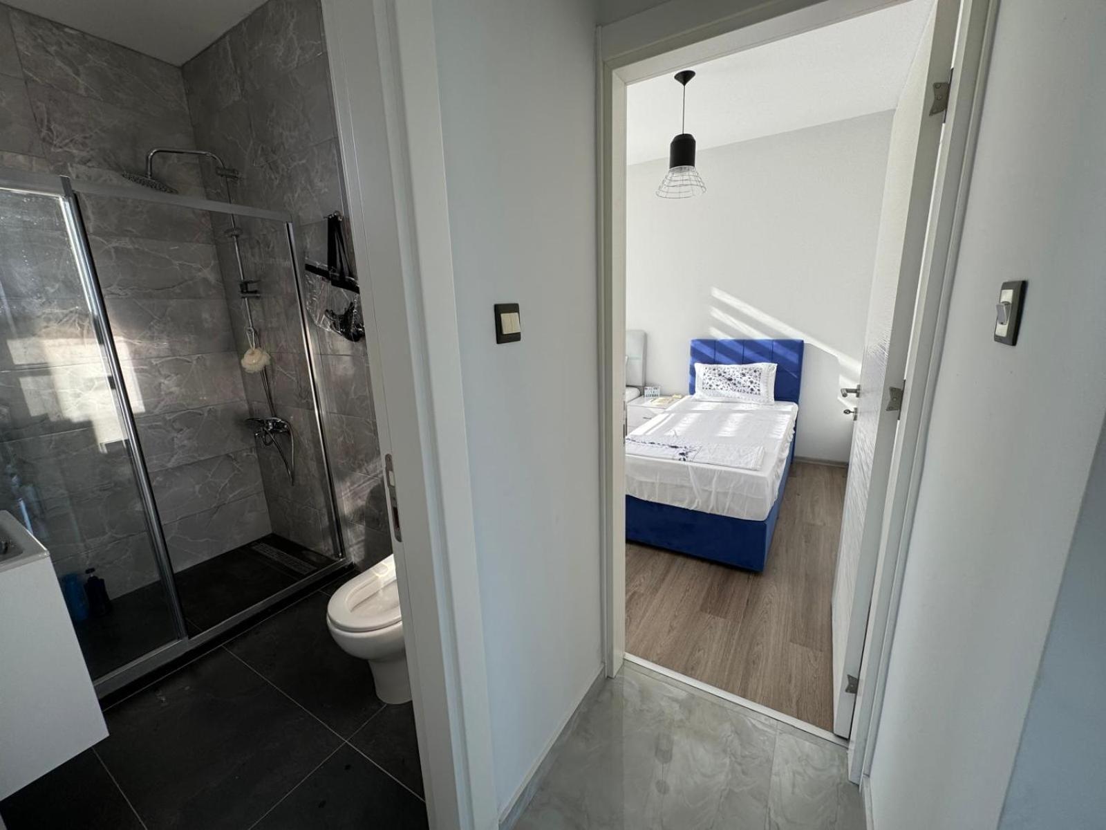 Penthouse In Lapta, A Cozy Coastal Retreat Apartment