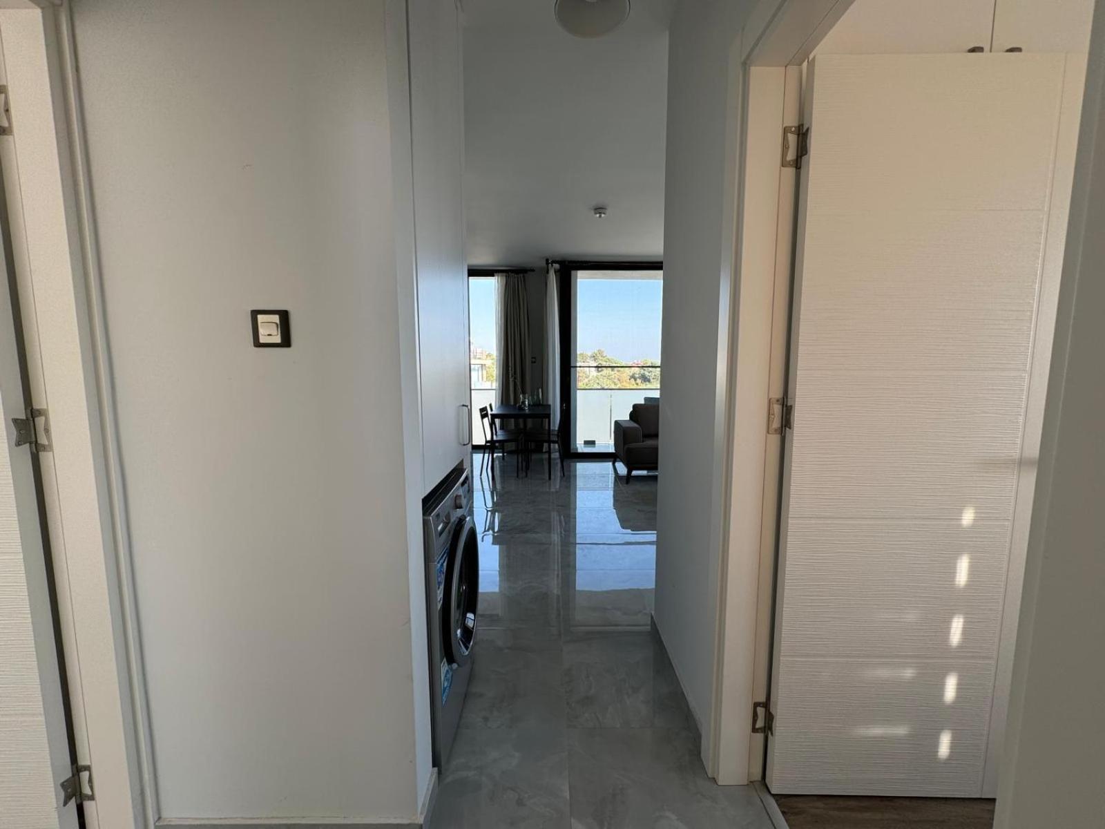 Penthouse In Lapta, A Cozy Coastal Retreat
