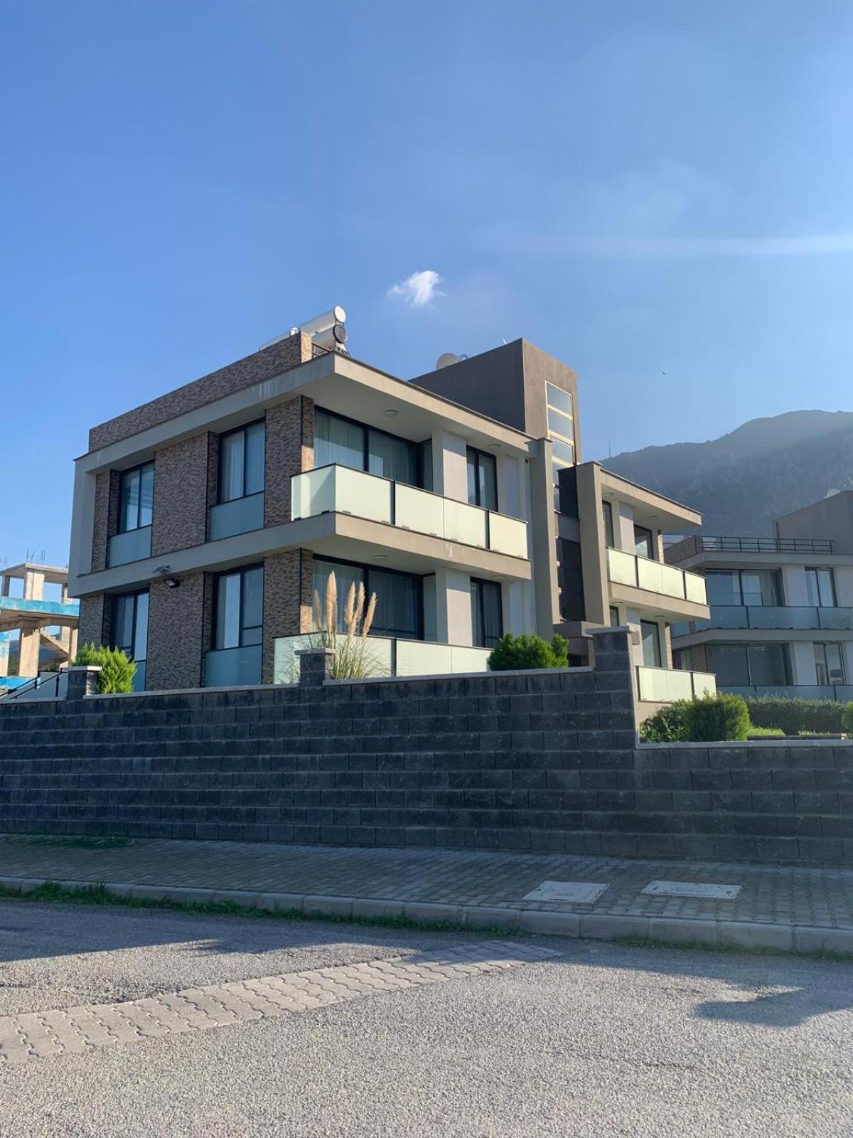 Apartment Penthouse In Lapta, A Cozy Coastal Retreat *